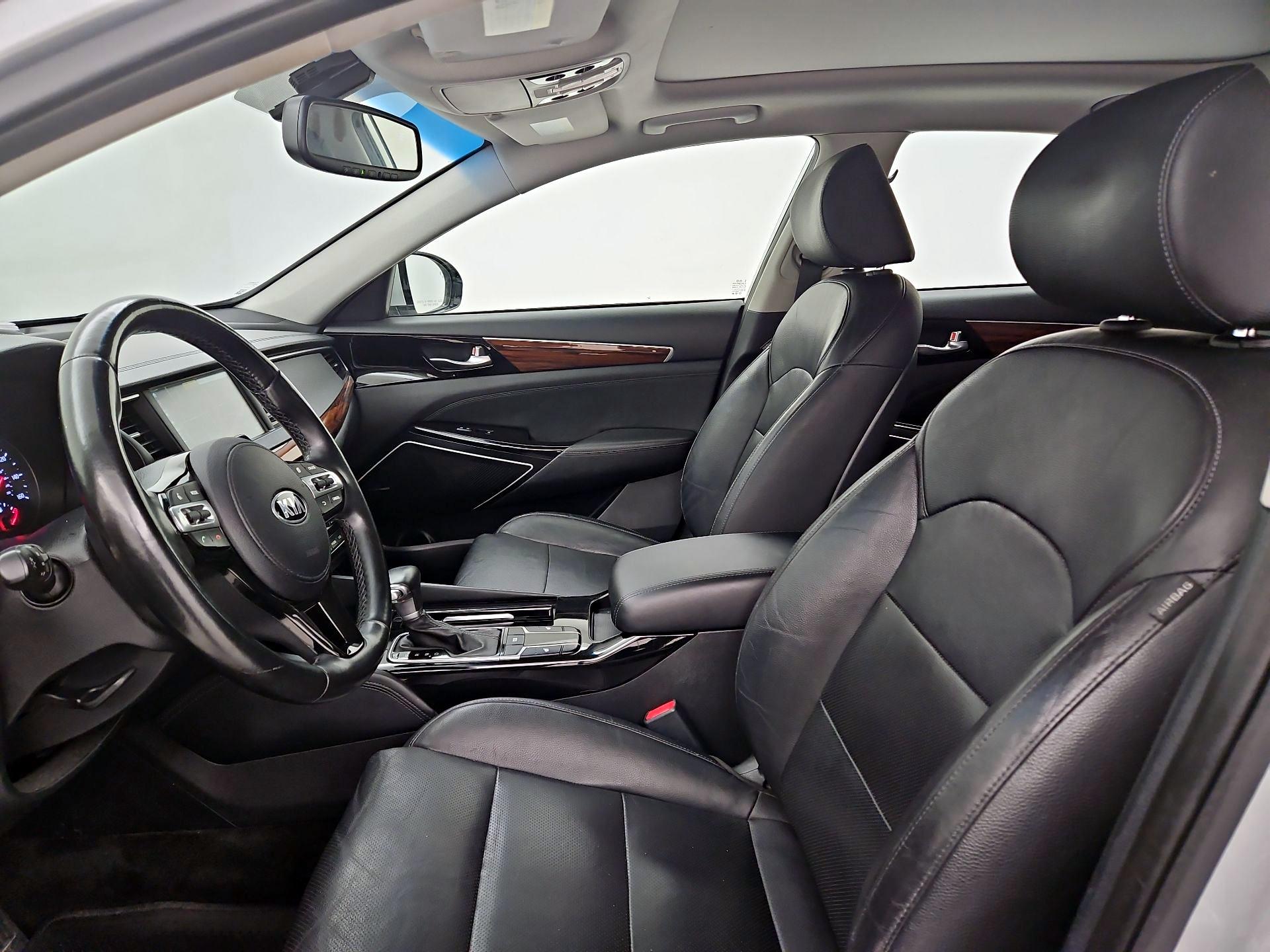 Thumbnail: 2017 Kia Cadenza - 11