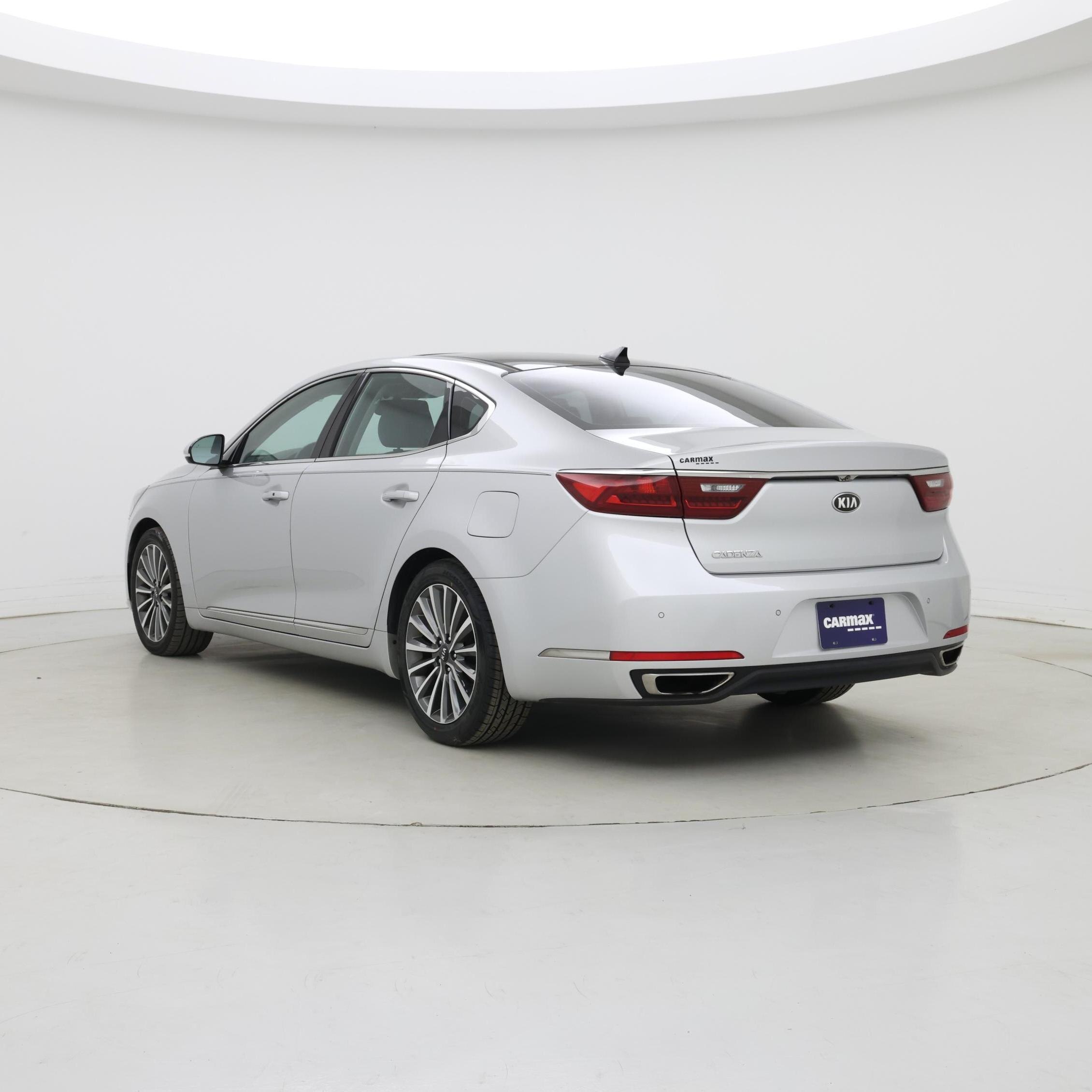 Thumbnail: 2017 Kia Cadenza - 2