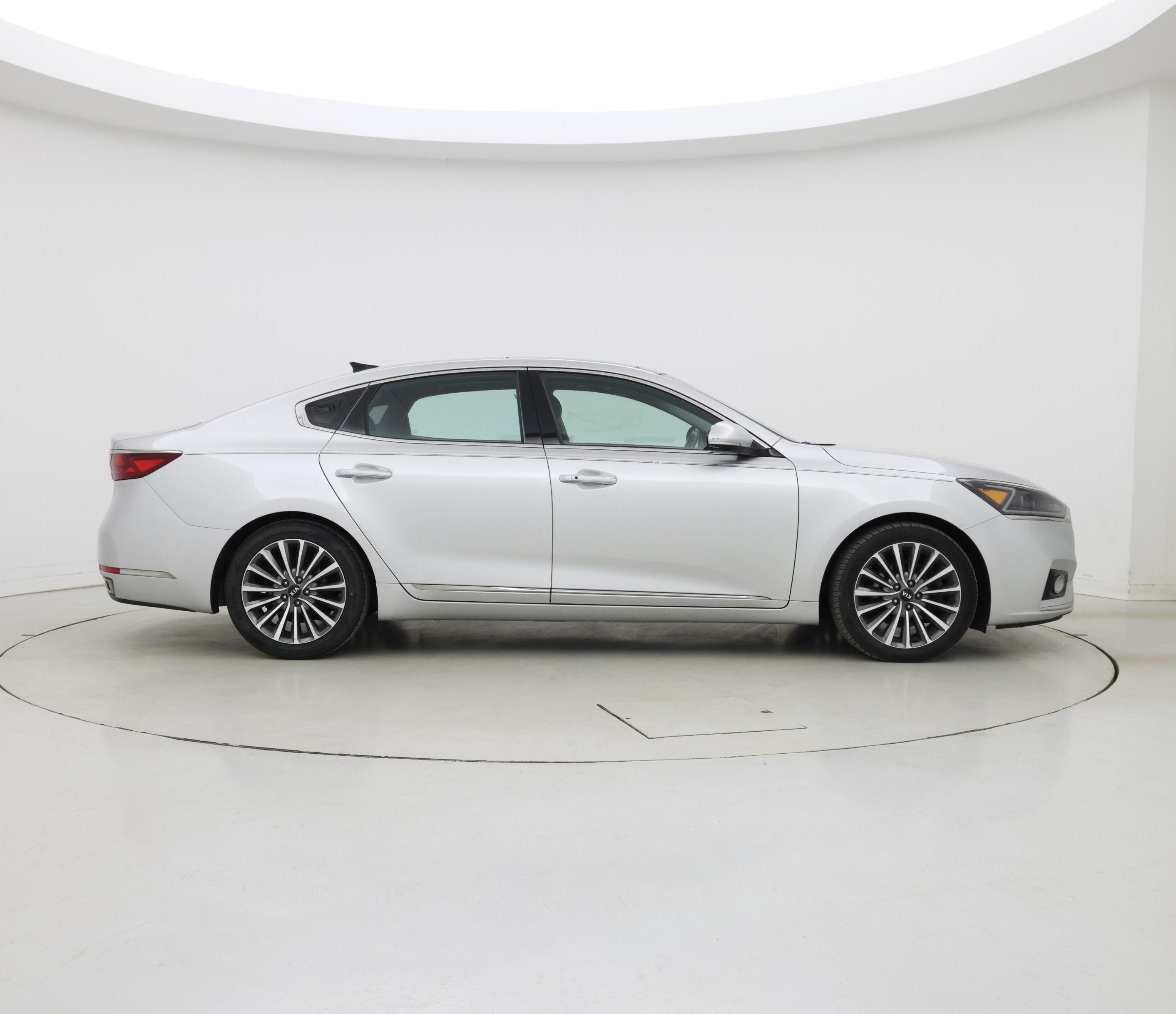 Thumbnail: 2017 Kia Cadenza - 7