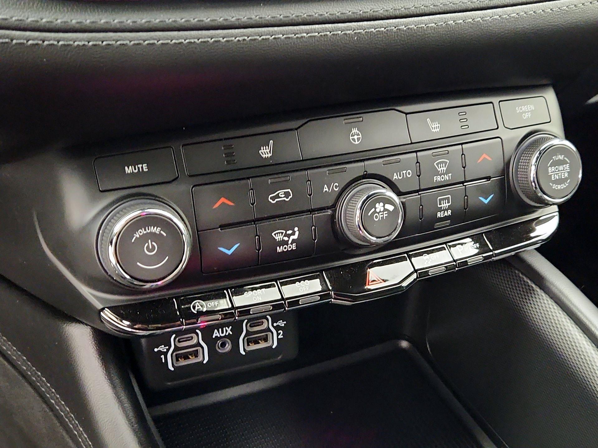 Thumbnail: 2021 Dodge Durango - 17