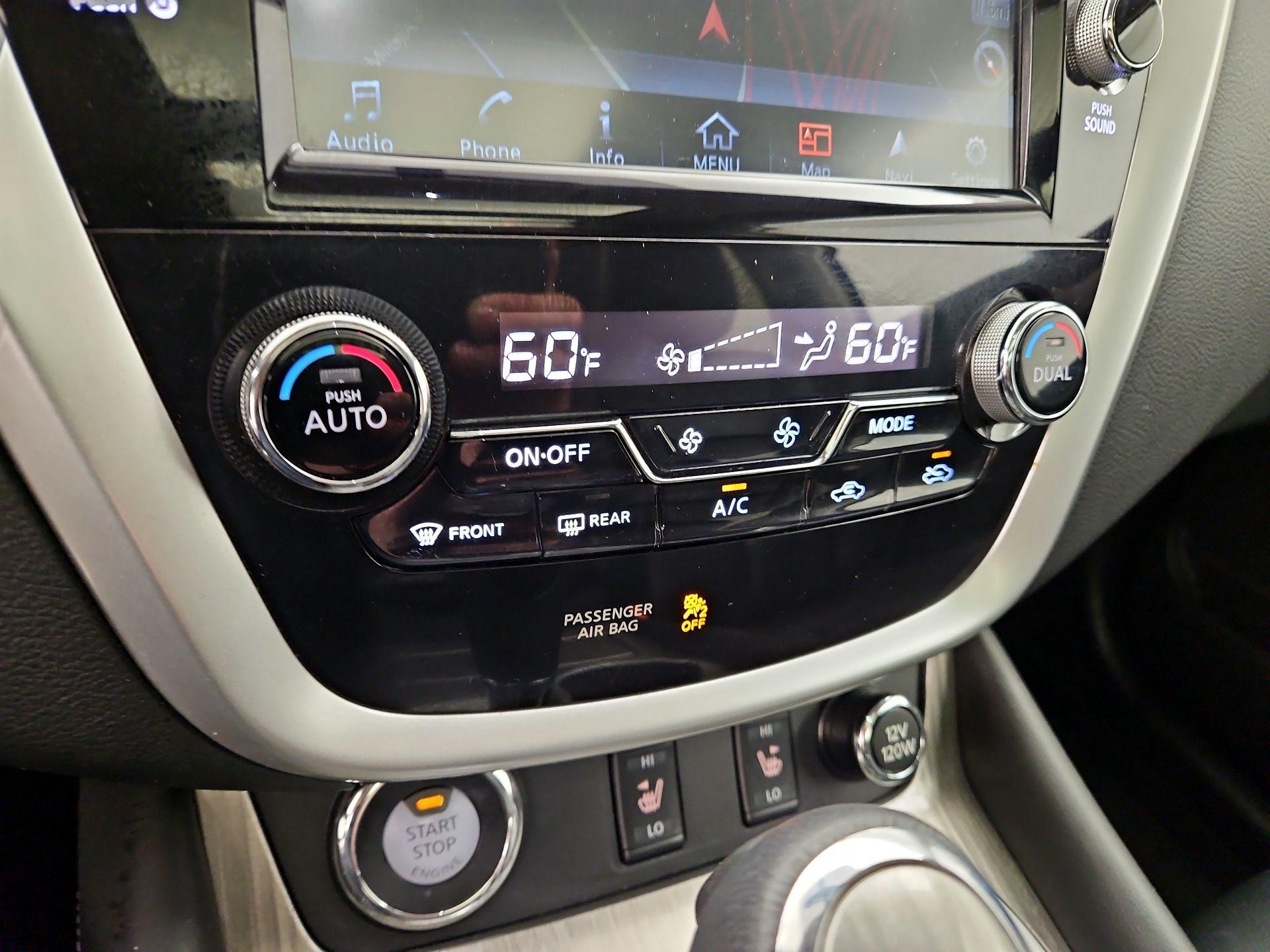 Thumbnail: 2015 Nissan Murano - 17