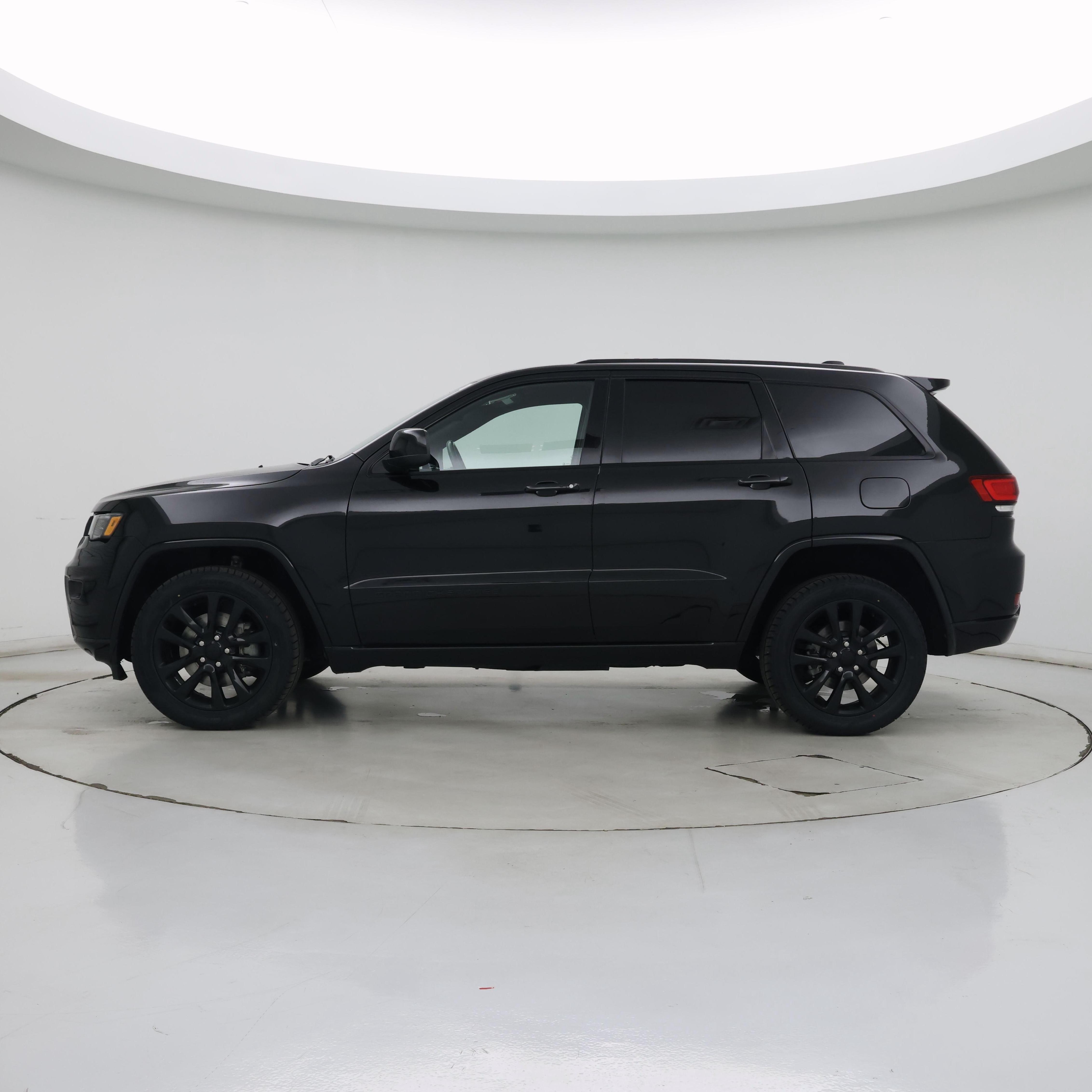 Thumbnail: 2021 Jeep Grand Cherokee - 3