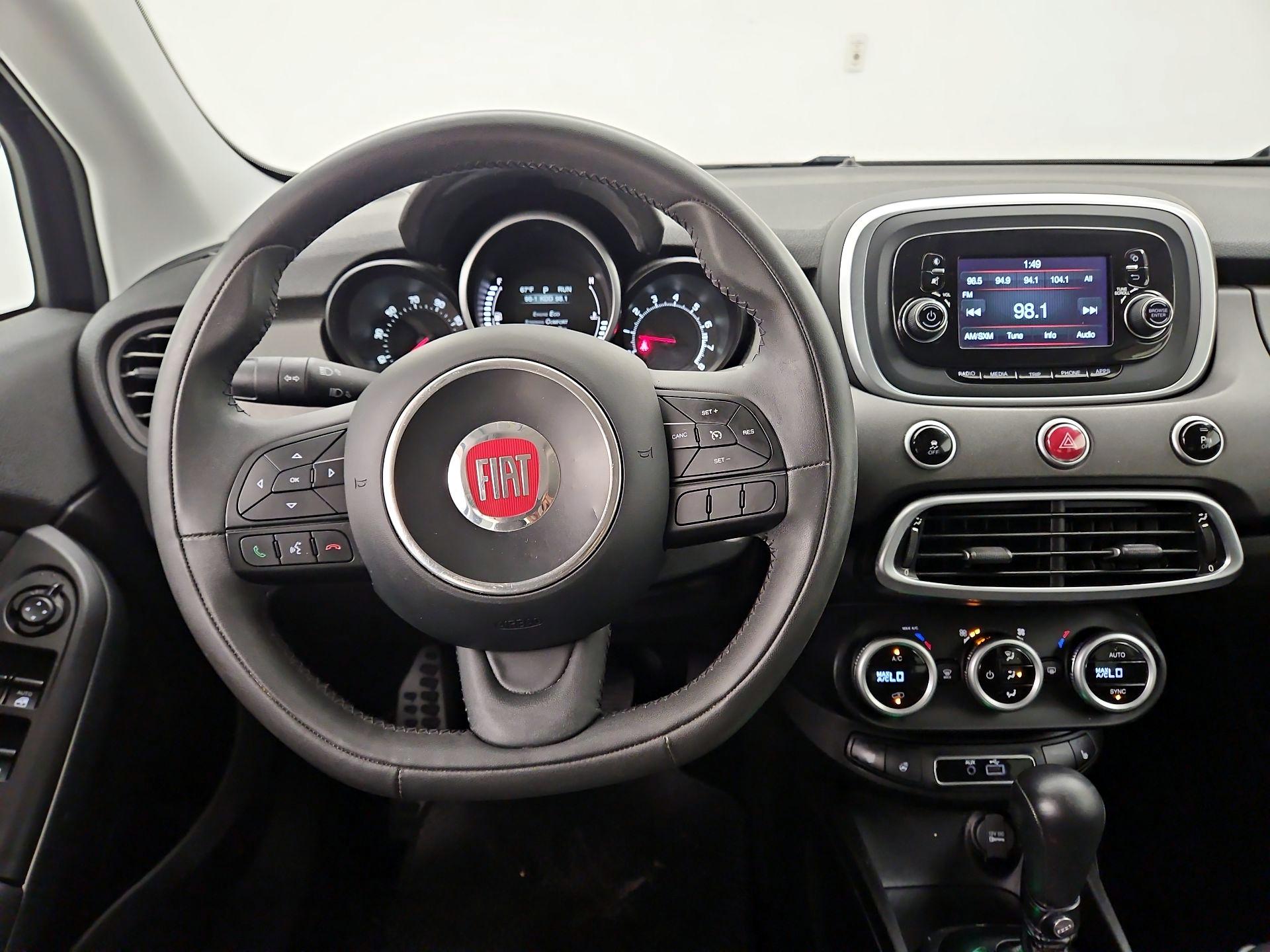 Thumbnail: 2016 Fiat 500X - 10
