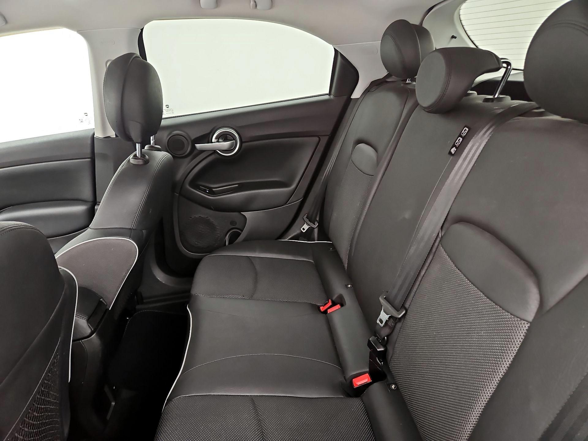 Thumbnail: 2016 Fiat 500X - 19