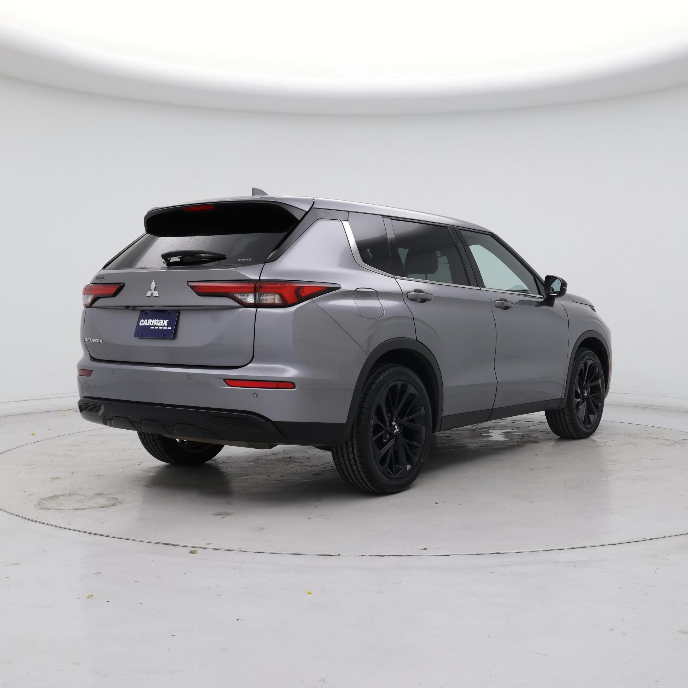 Thumbnail: 2022 Mitsubishi Outlander - 8