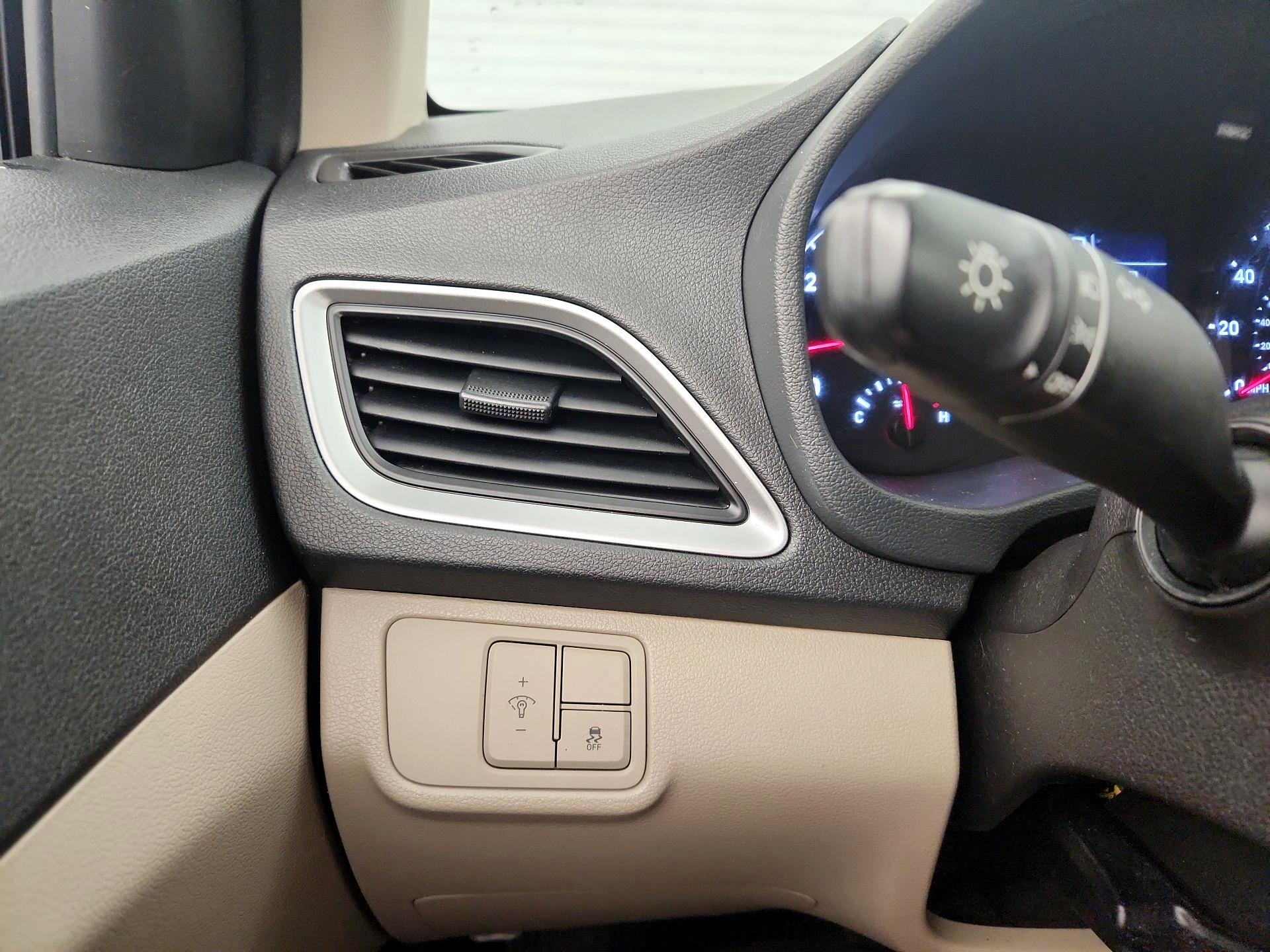 Thumbnail: 2020 Hyundai Accent - 13