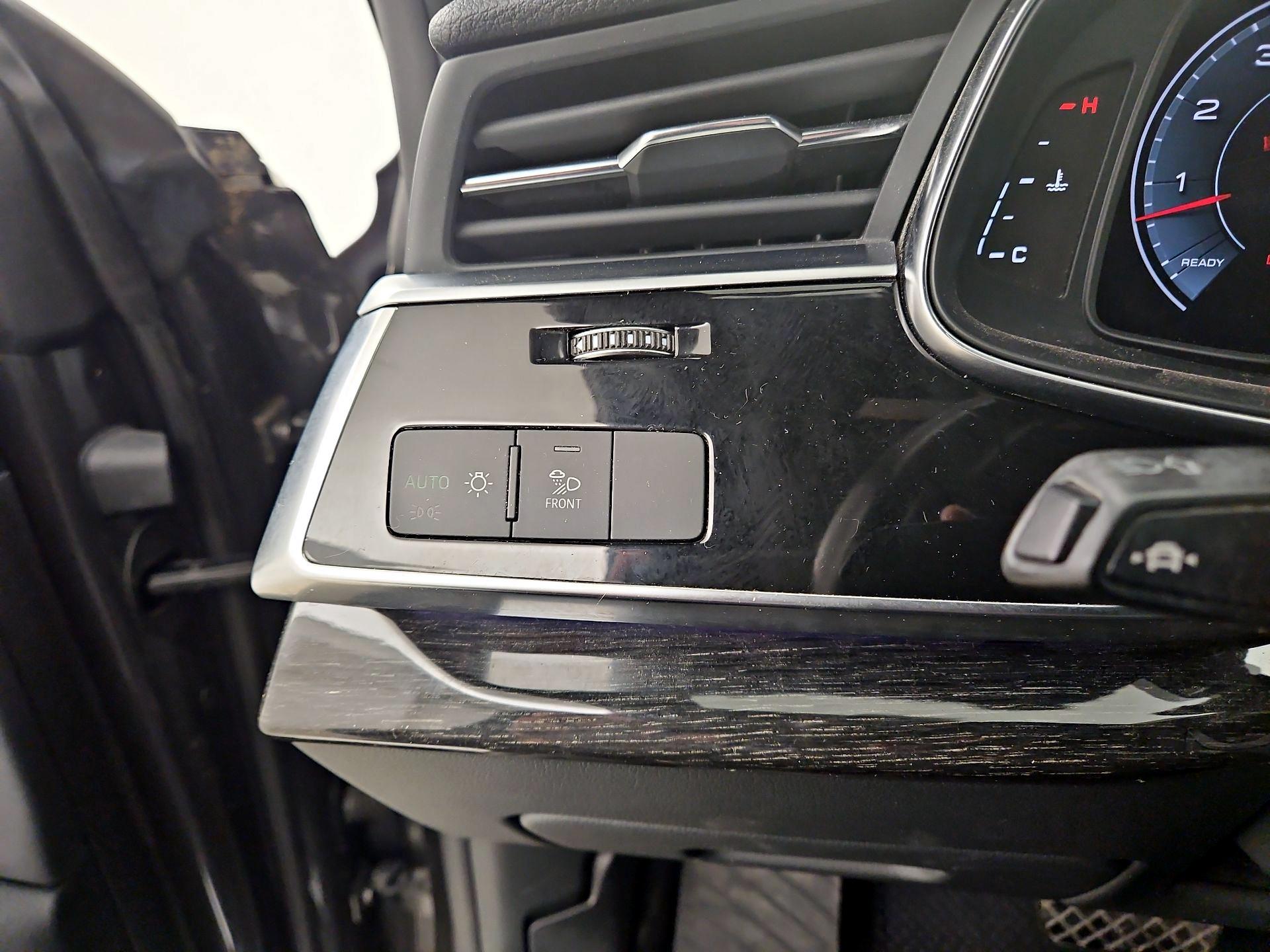 Thumbnail: 2019 Audi Q8 - 13