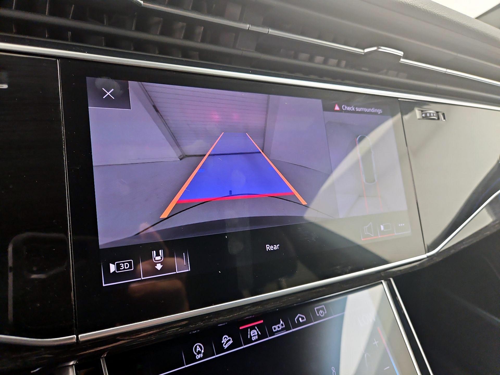 Thumbnail: 2019 Audi Q8 - 15