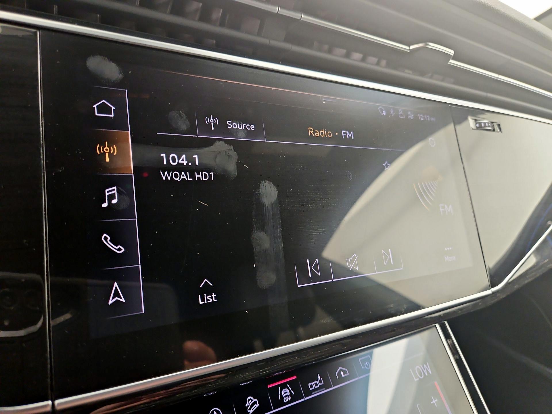 Thumbnail: 2019 Audi Q8 - 16