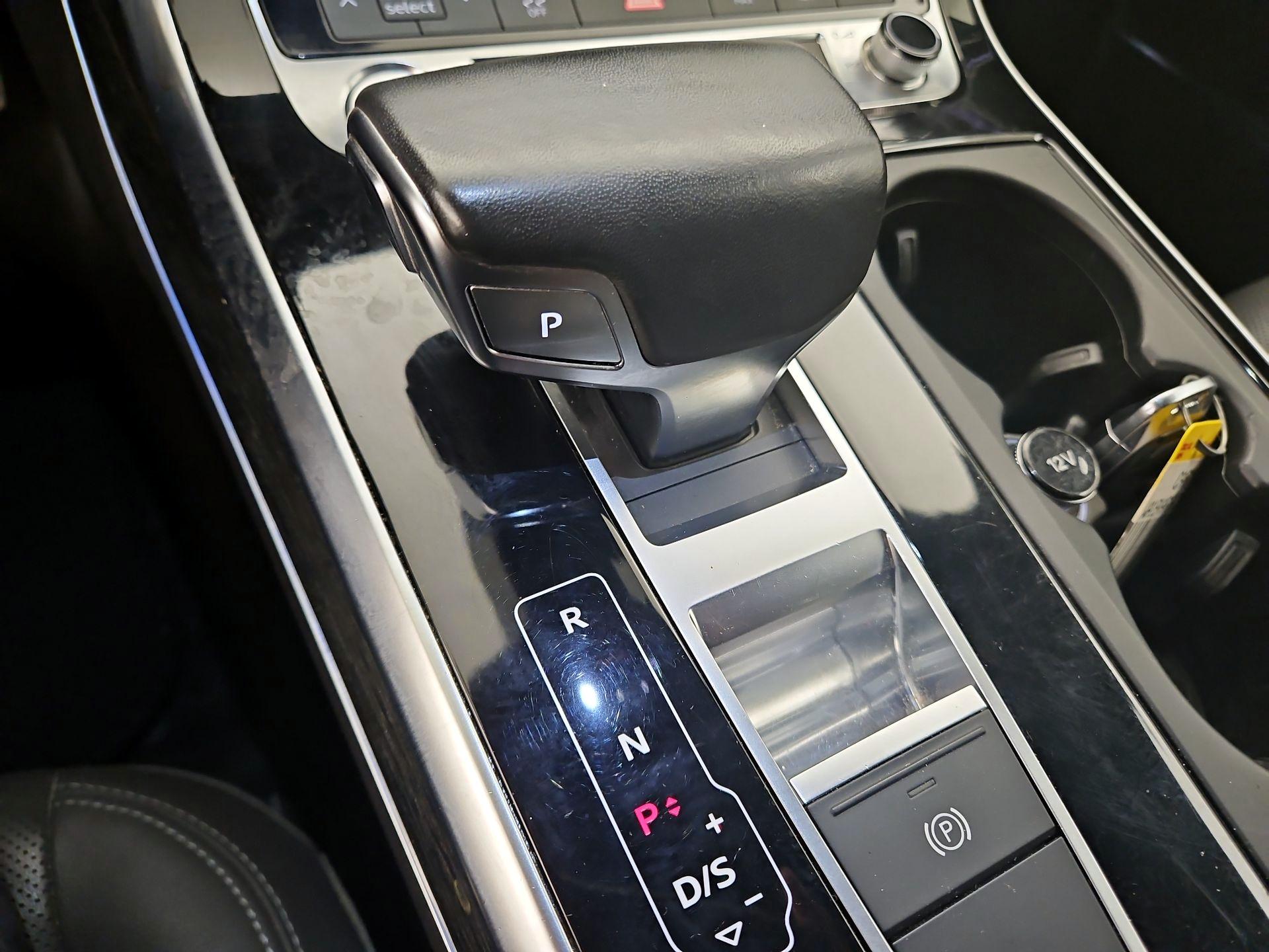 Thumbnail: 2019 Audi Q8 - 18