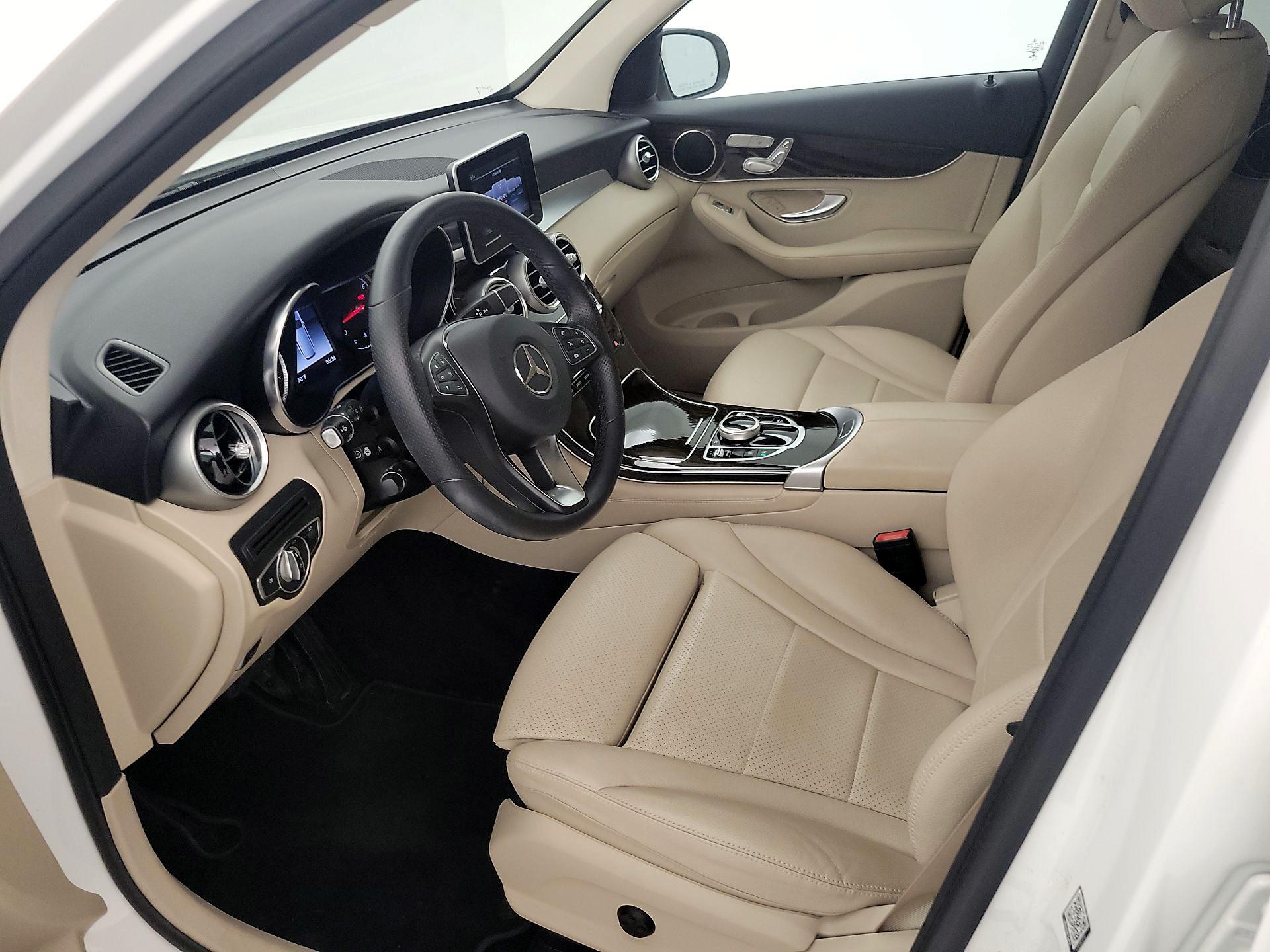 Thumbnail: 2019 Mercedes-Benz GLC - 11