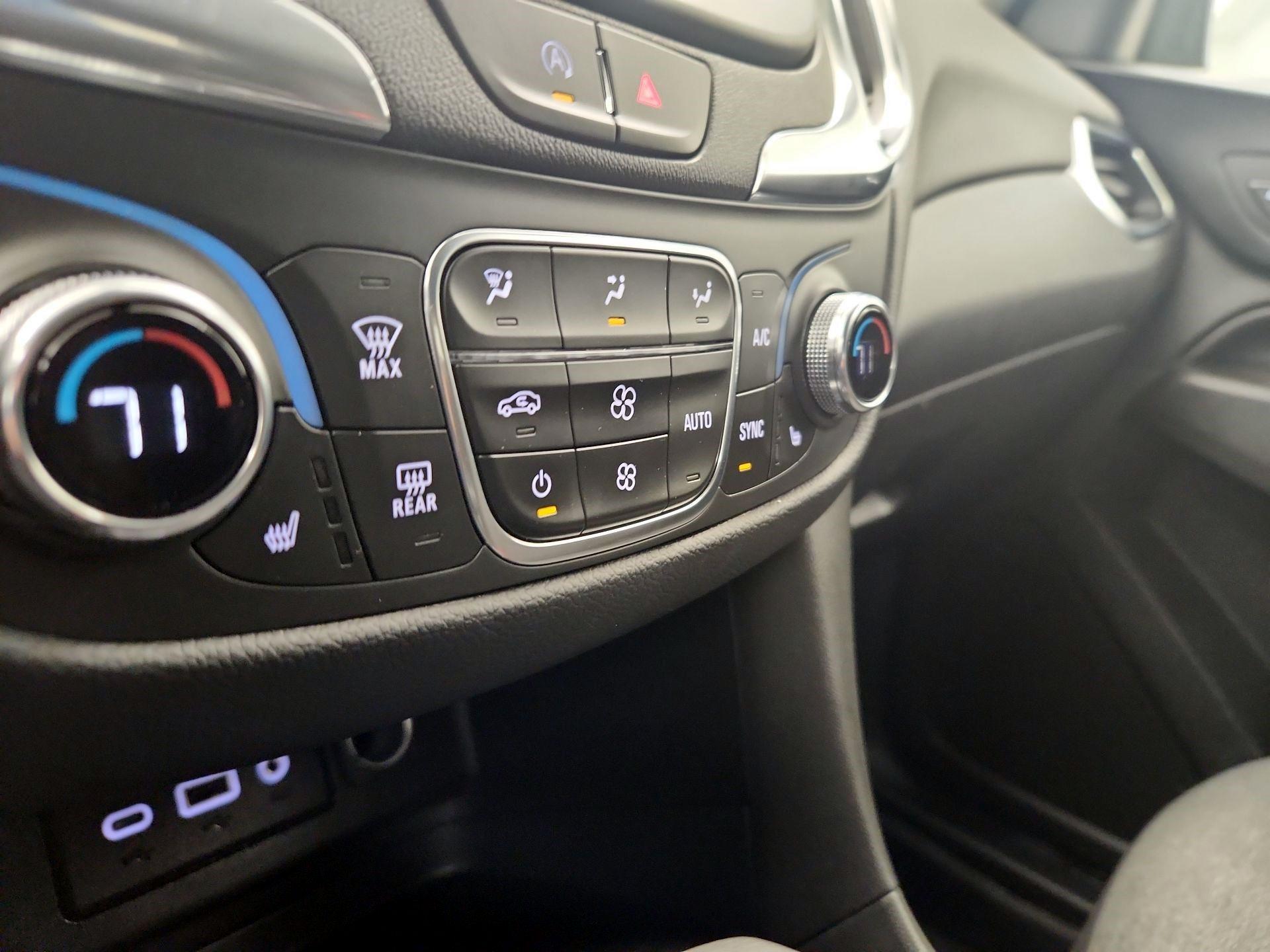 Thumbnail: 2022 Chevrolet Equinox - 16