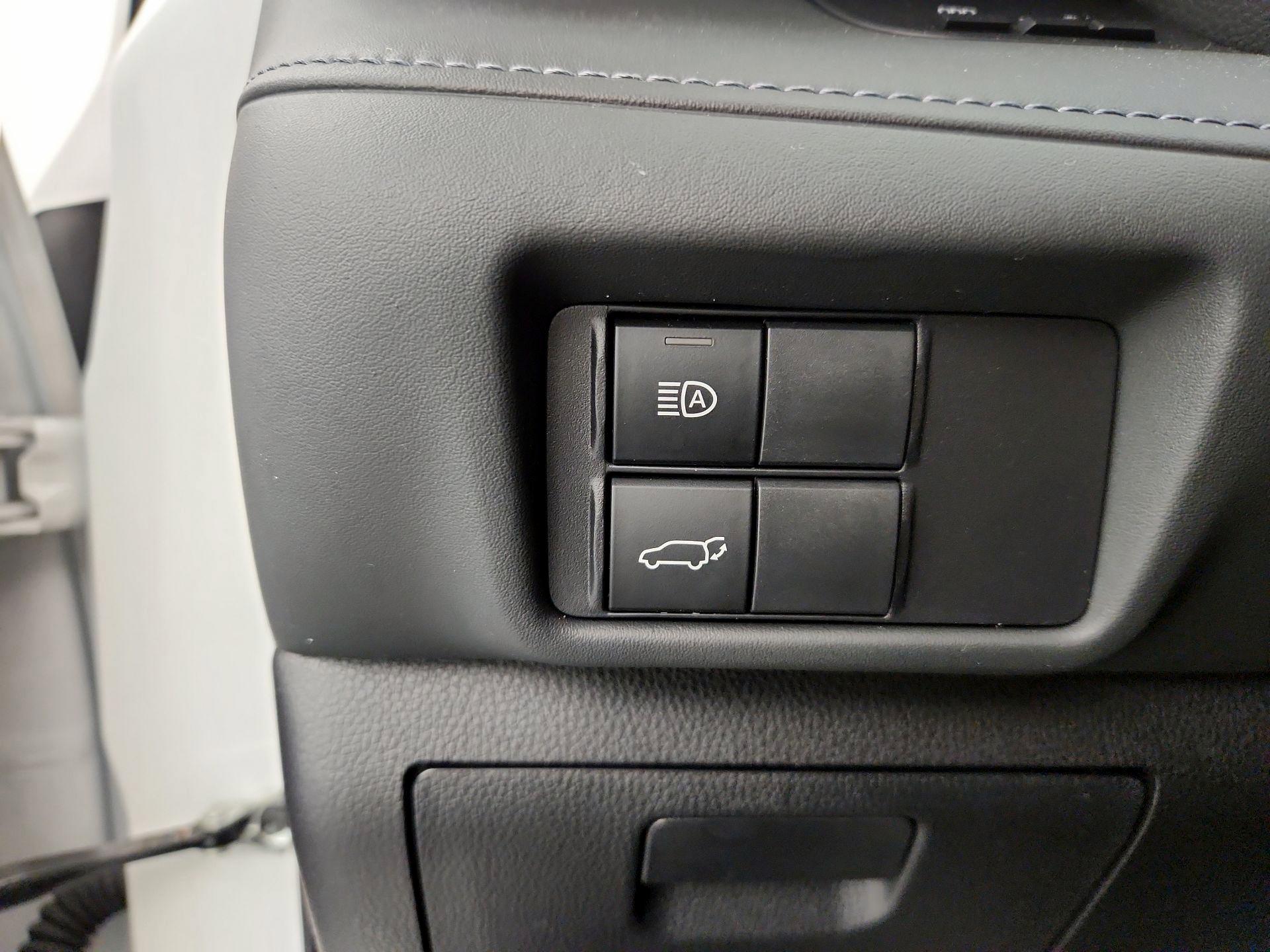 Thumbnail: 2021 Toyota Highlander - 13