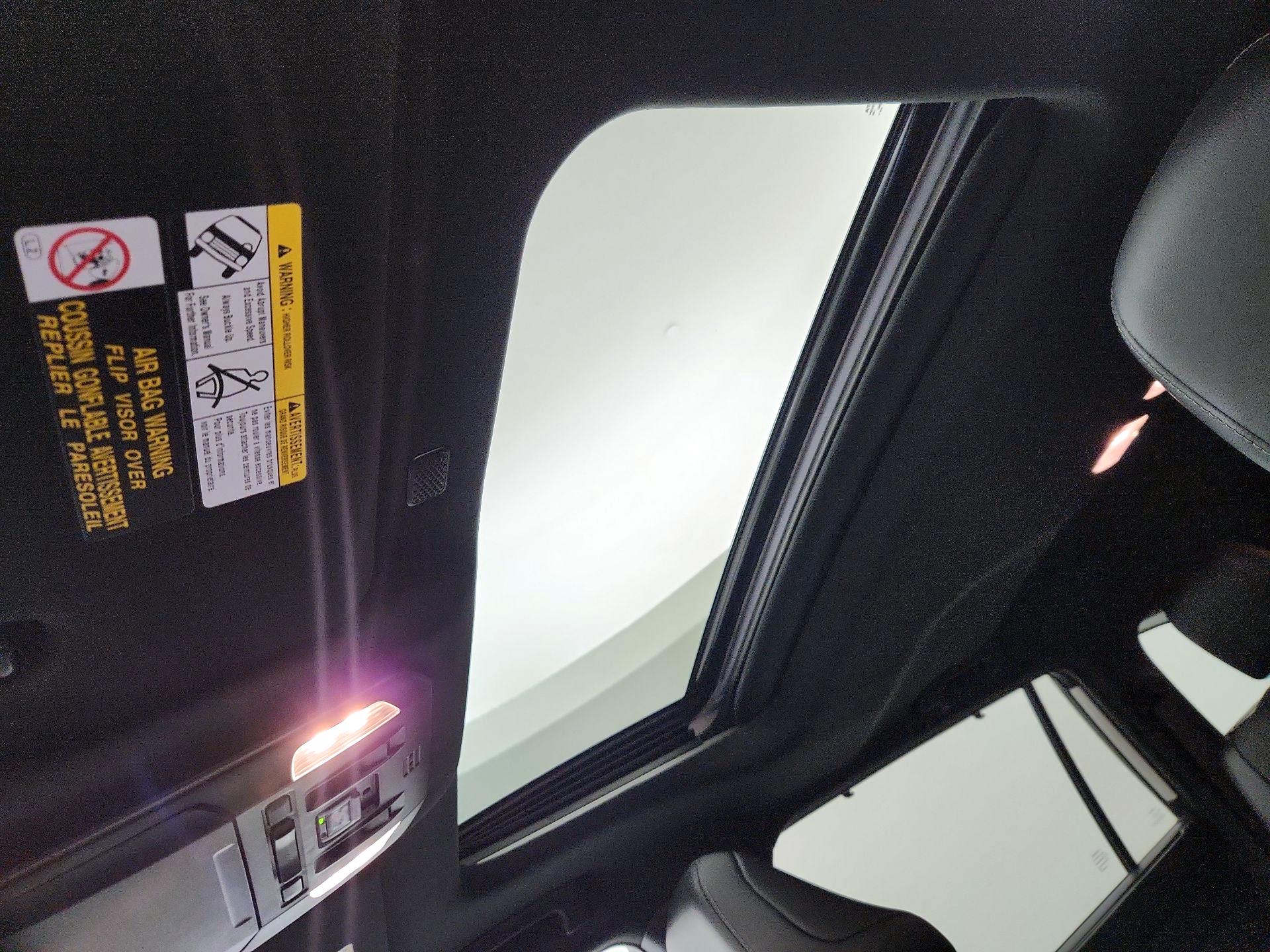Thumbnail: 2021 Toyota Highlander - 20