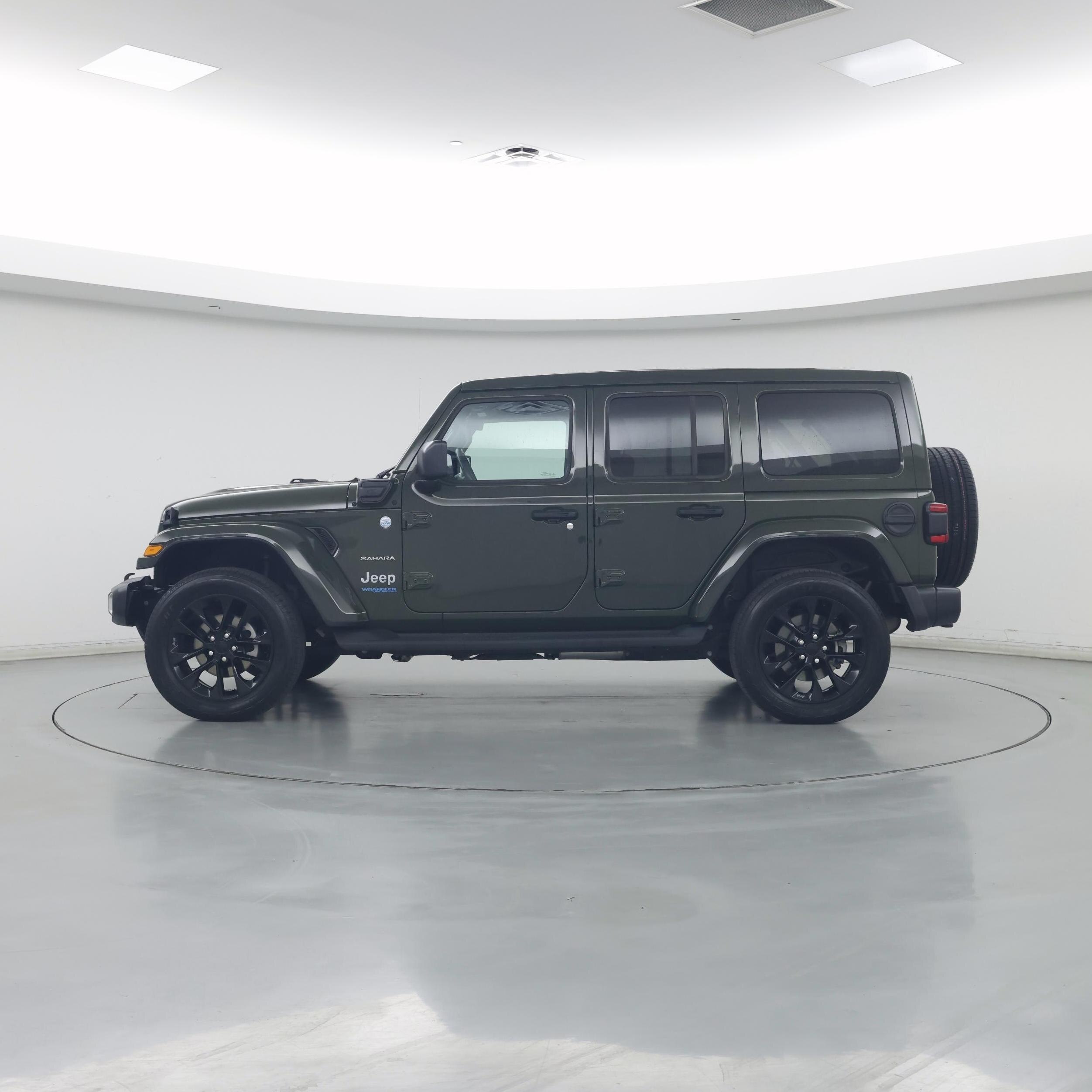 Thumbnail: 2021 Jeep Wrangler - 3