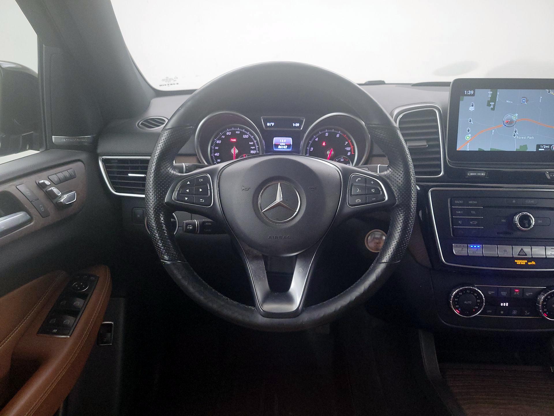 Thumbnail: 2016 Mercedes-Benz GLE - 10
