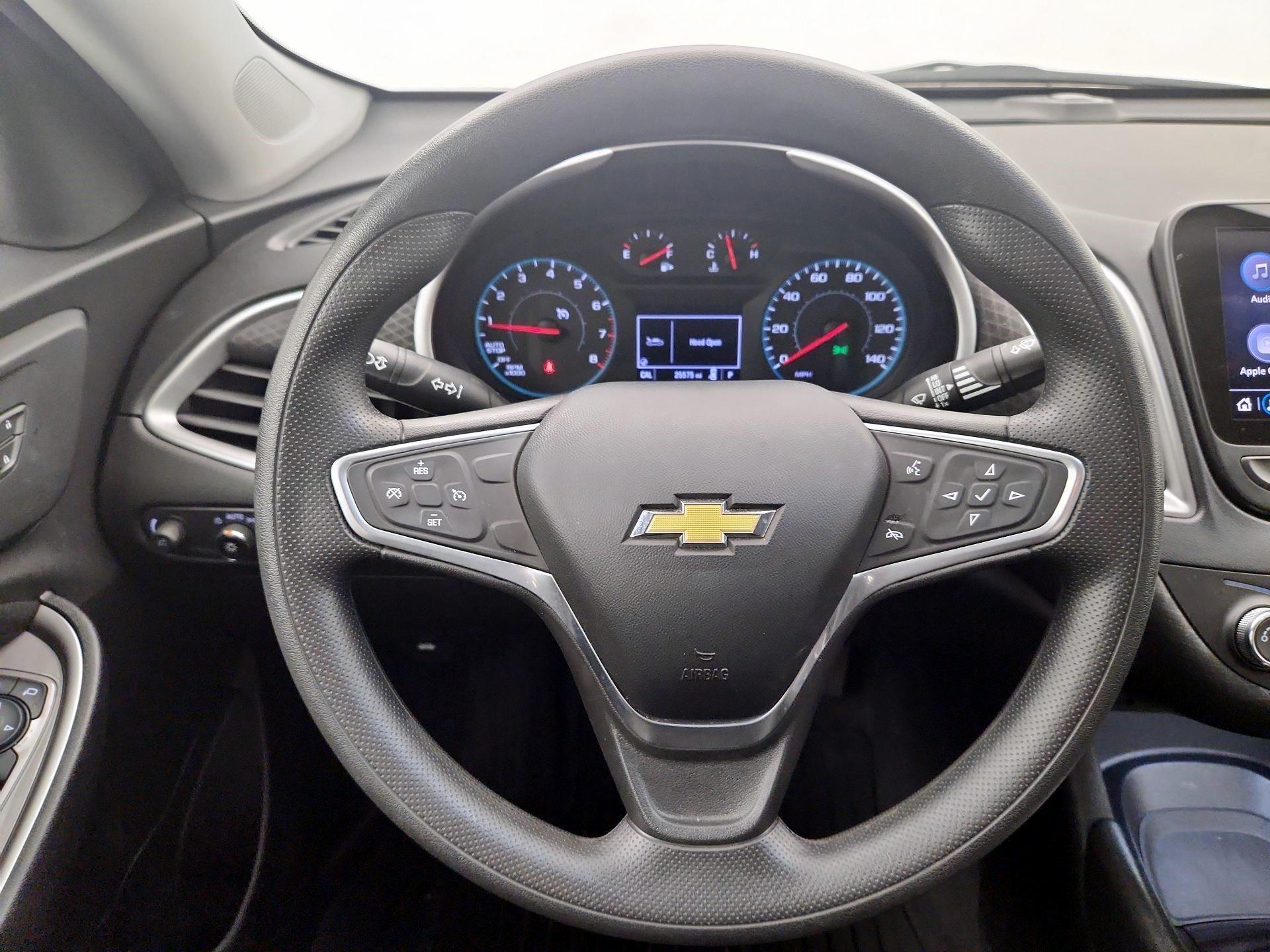 Thumbnail: 2022 Chevrolet Malibu - 10