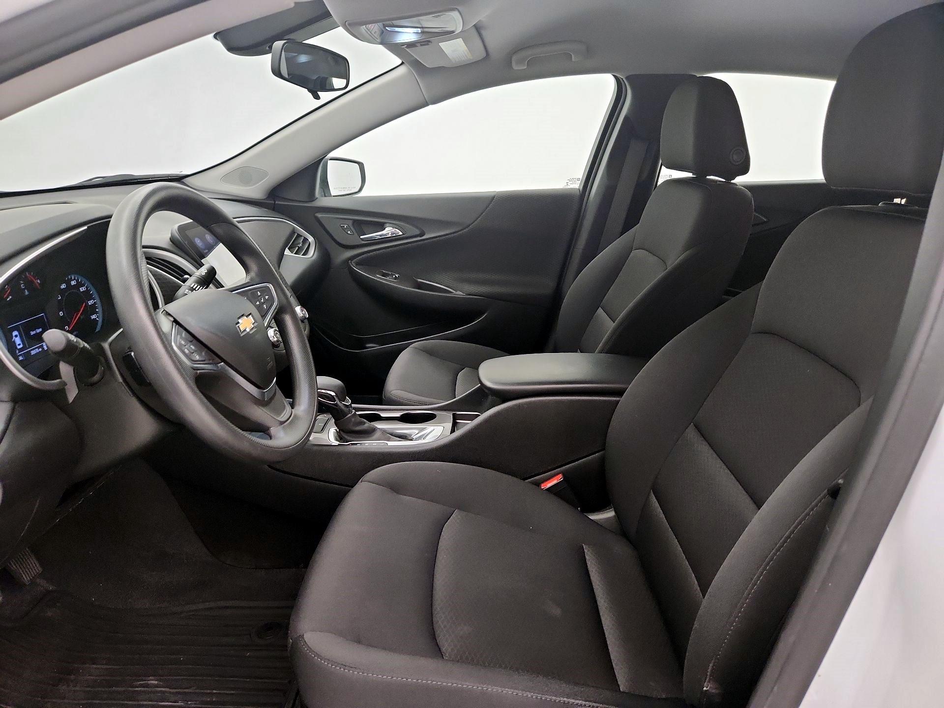 Thumbnail: 2022 Chevrolet Malibu - 11