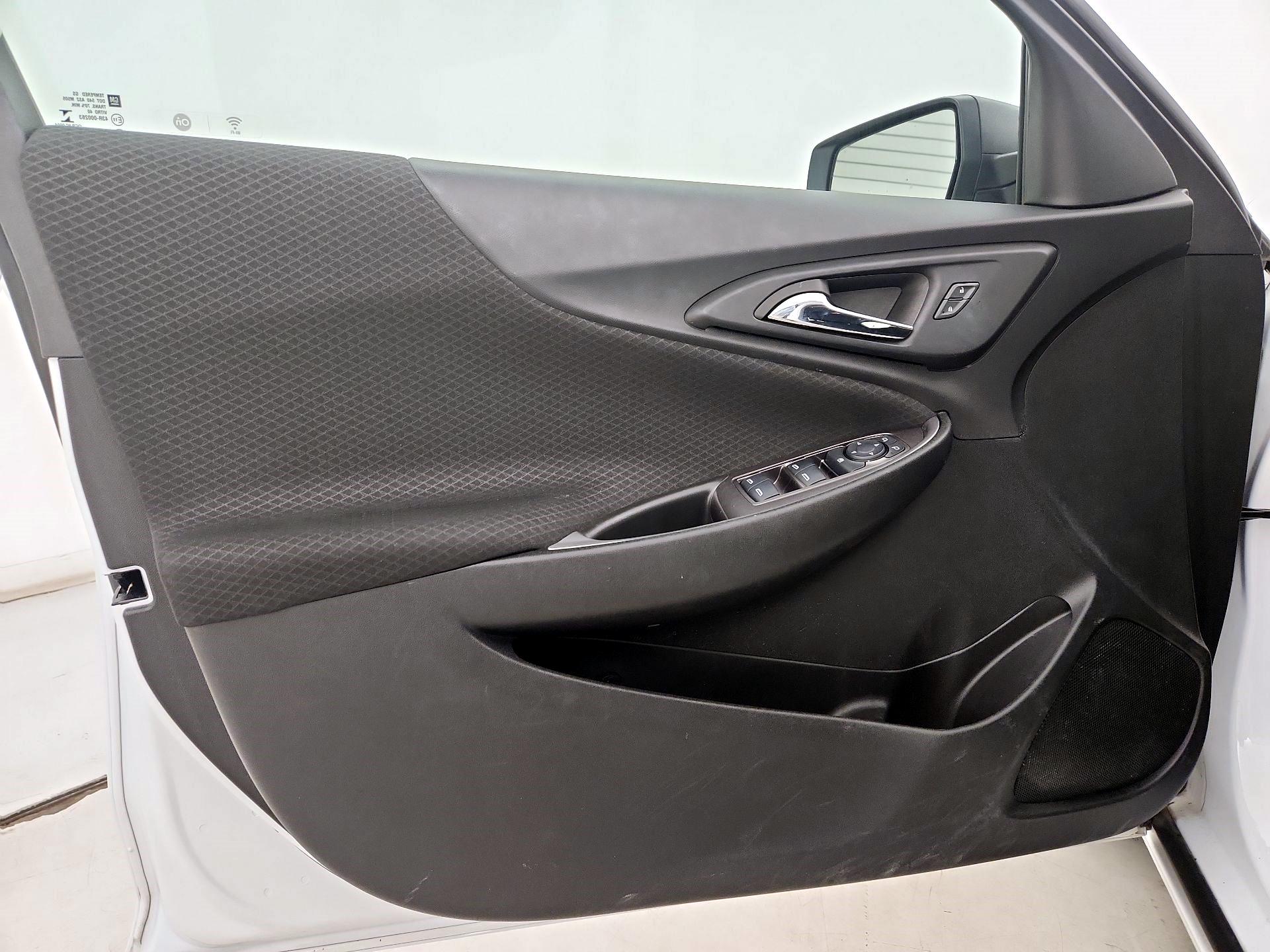 Thumbnail: 2022 Chevrolet Malibu - 12