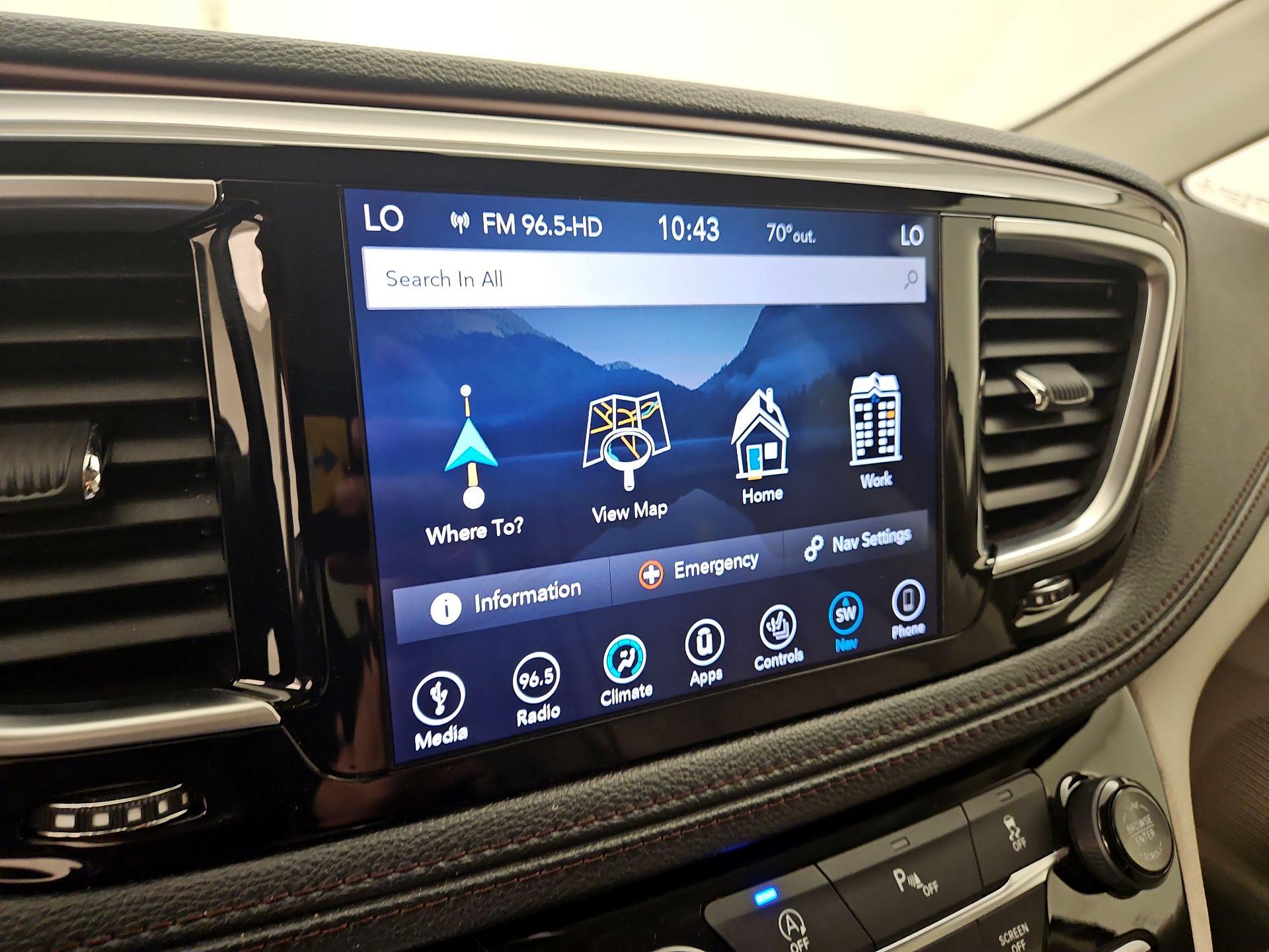 Thumbnail: 2019 Chrysler Pacifica - 14