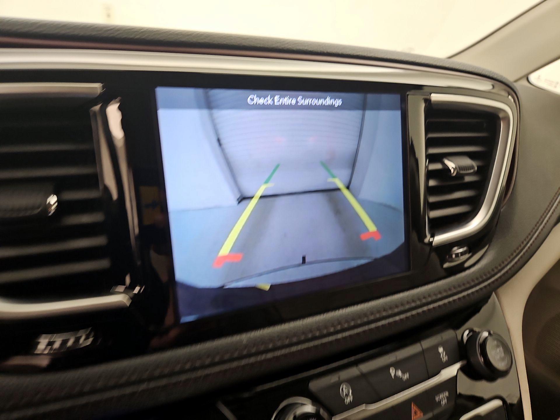 Thumbnail: 2019 Chrysler Pacifica - 15