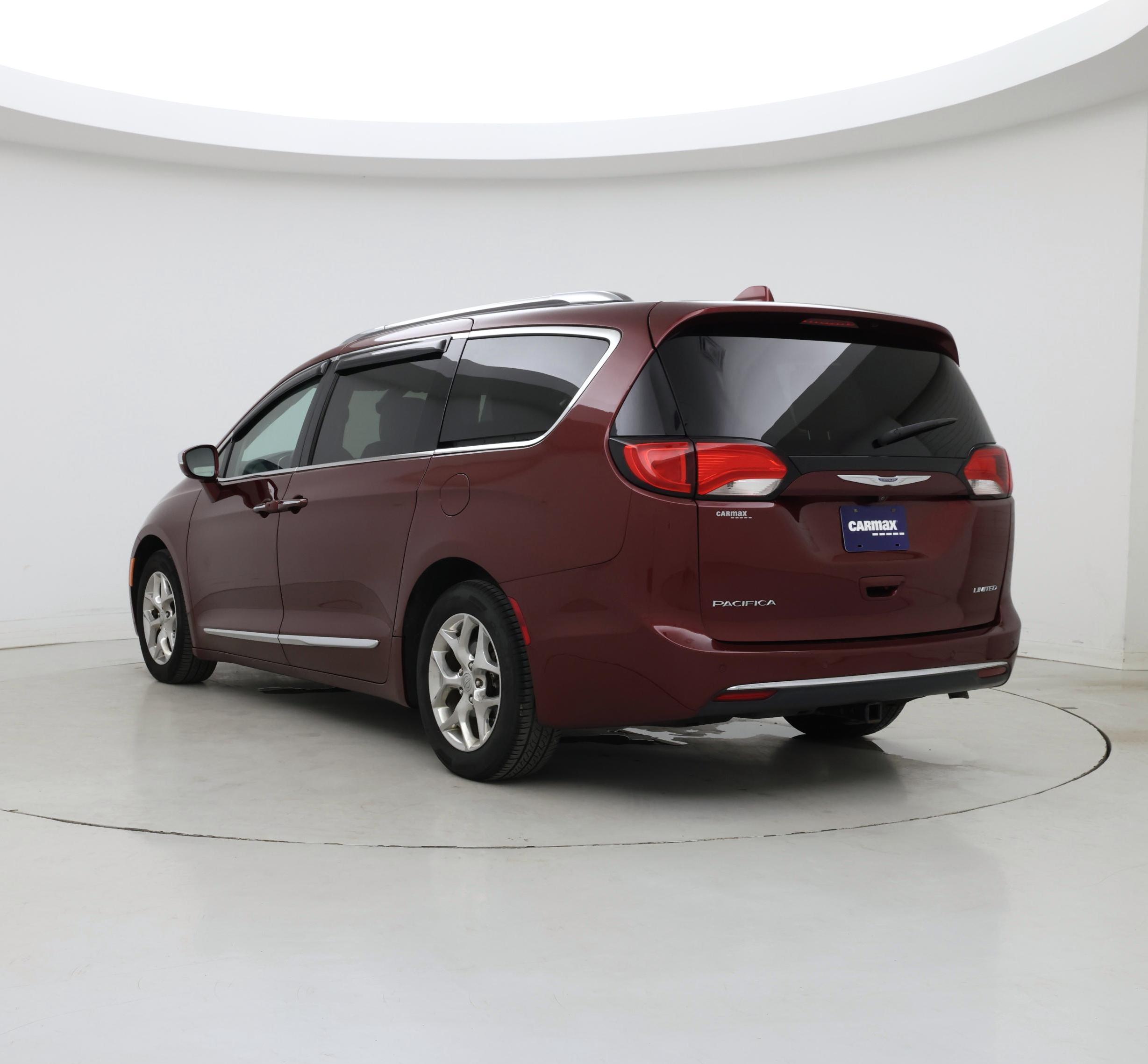 Thumbnail: 2019 Chrysler Pacifica - 2