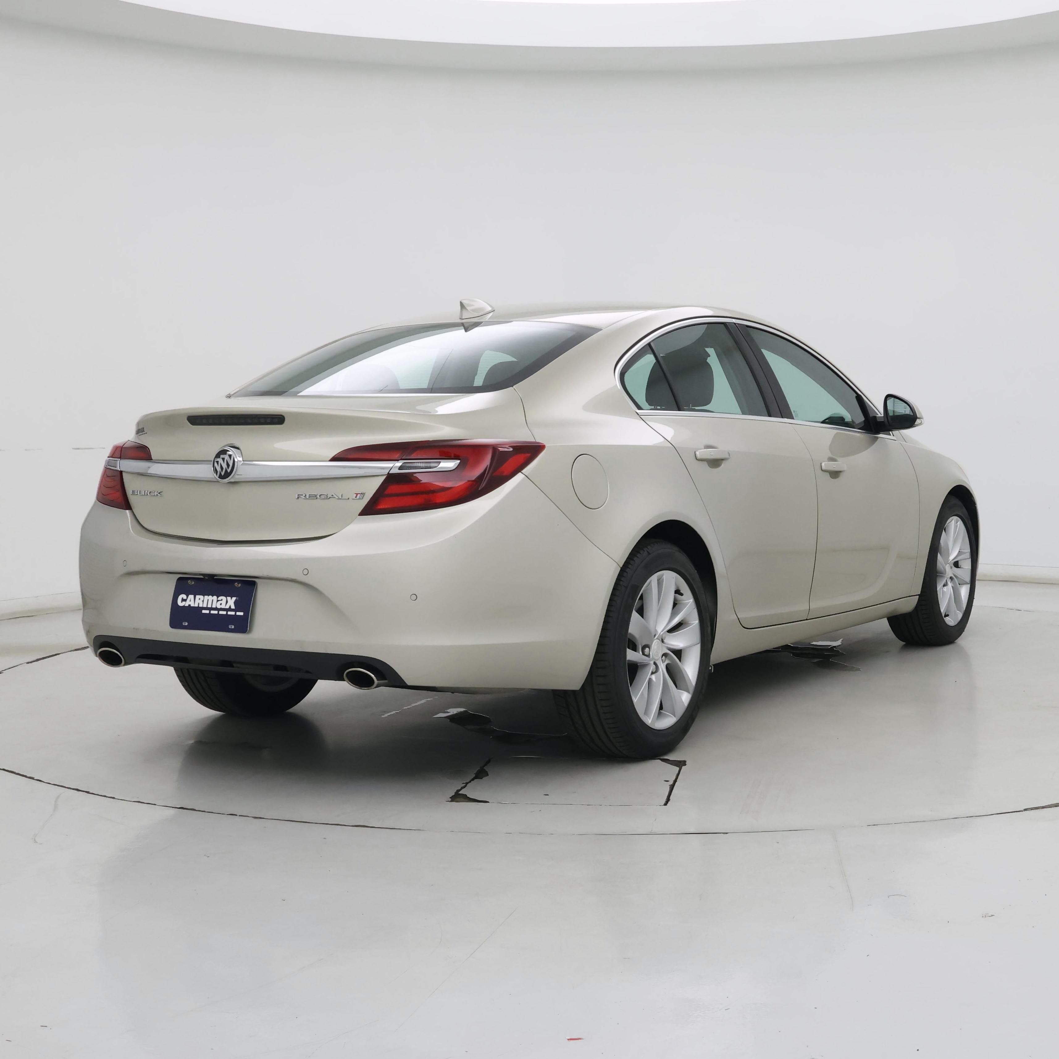 Thumbnail: 2015 Buick Regal - 8