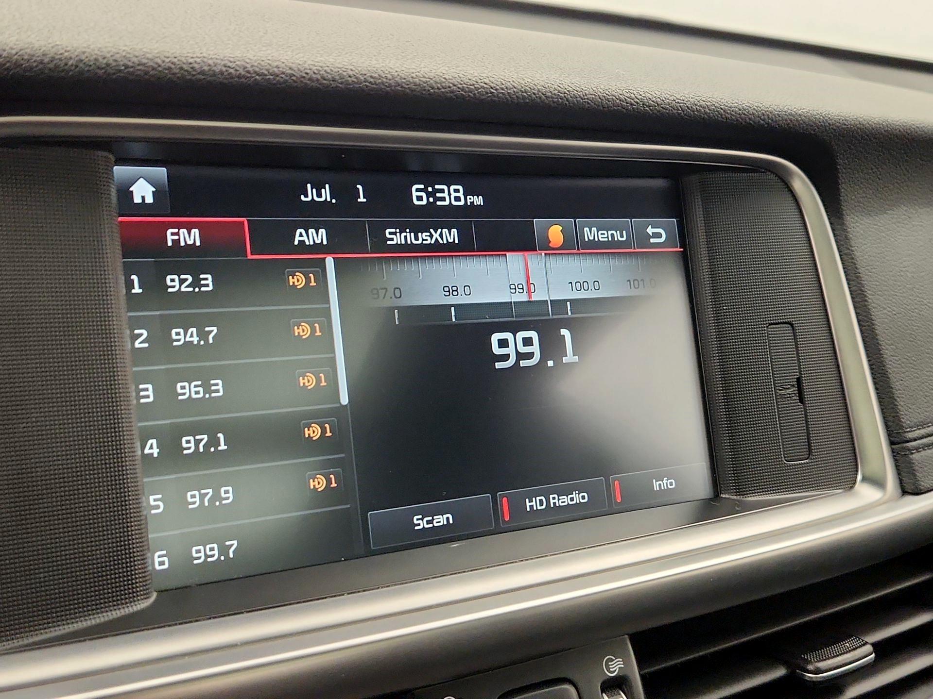 Thumbnail: 2016 Kia Optima - 16