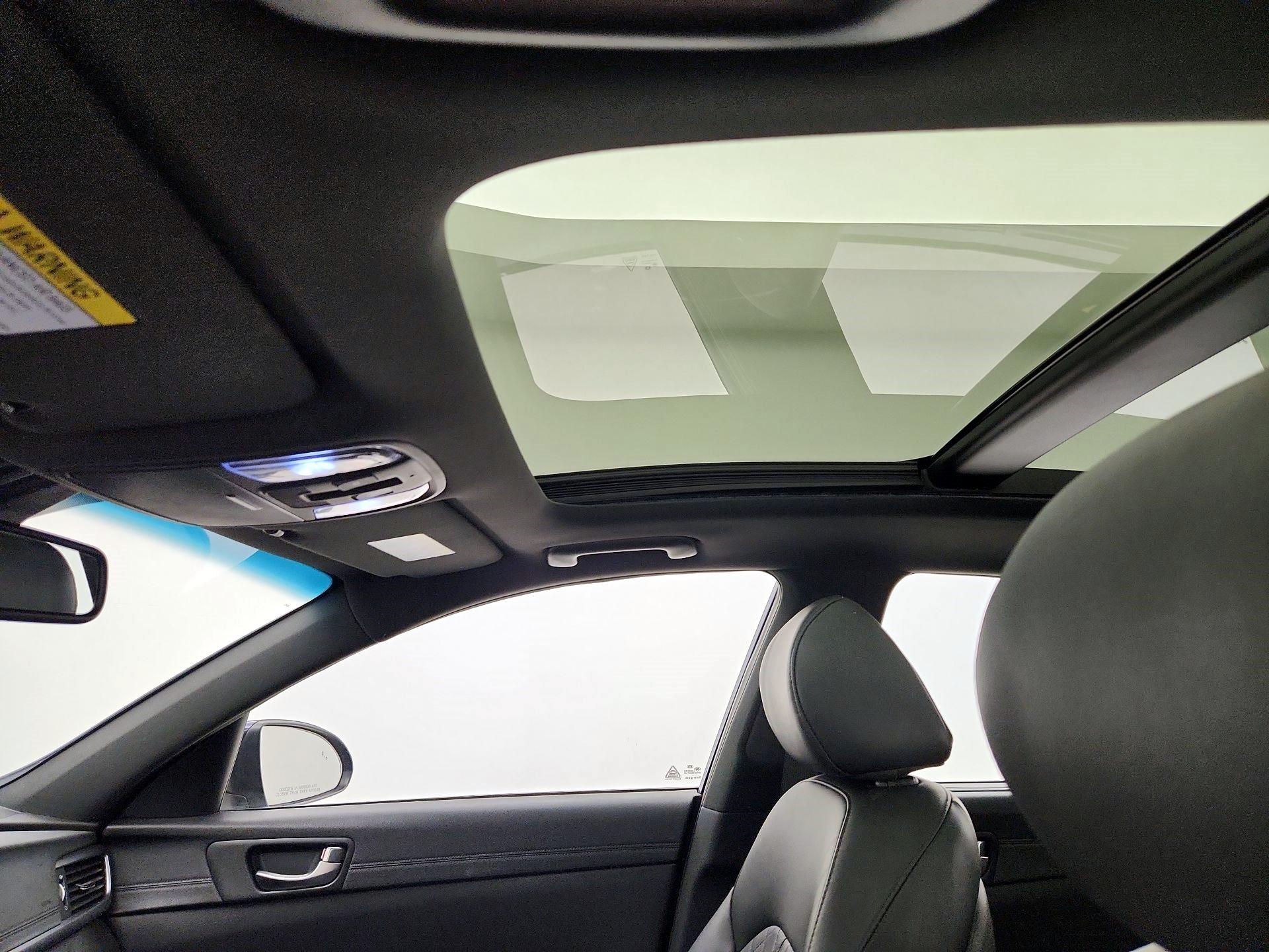 Thumbnail: 2016 Kia Optima - 20
