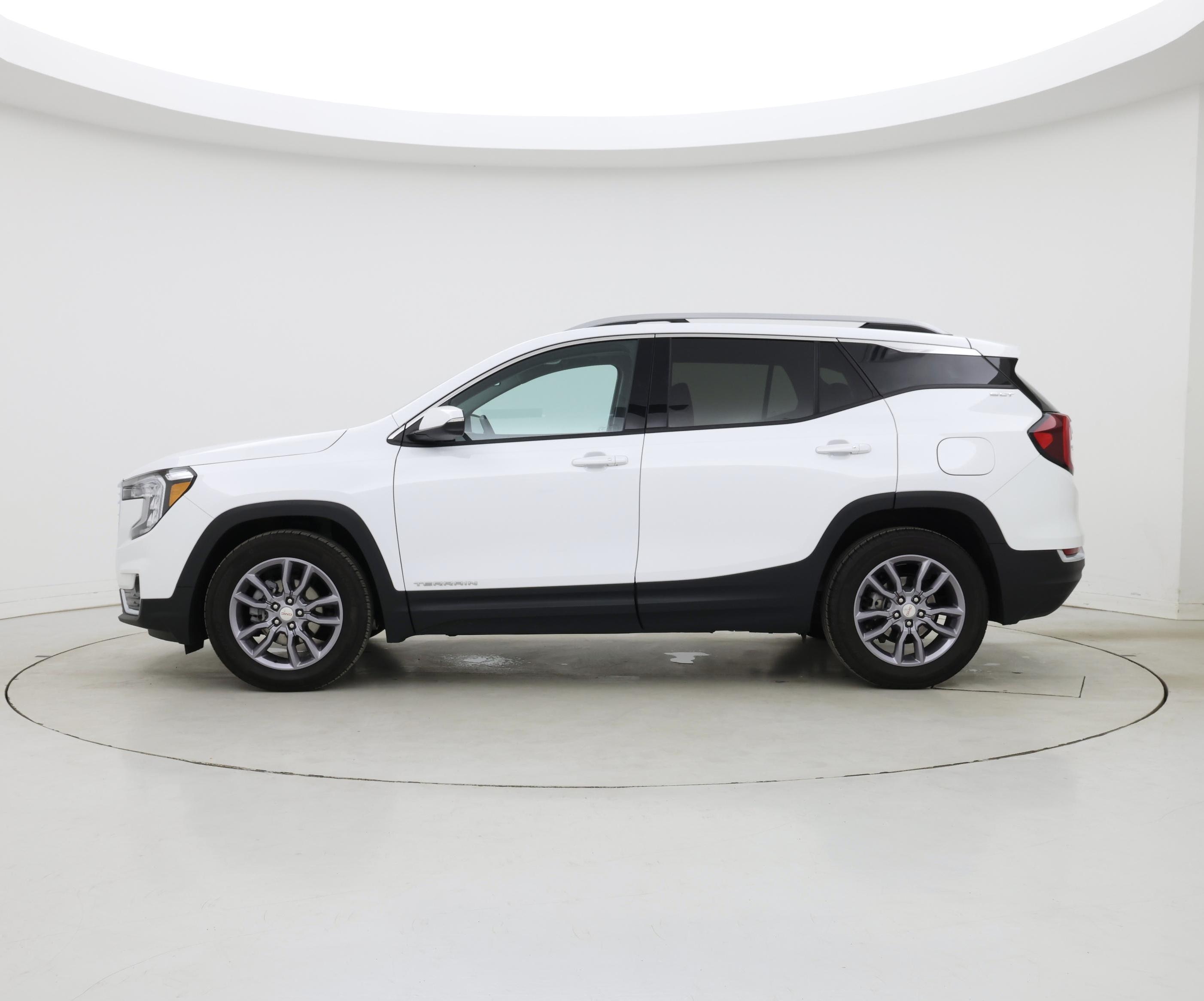 Thumbnail: 2023 GMC Terrain - 3