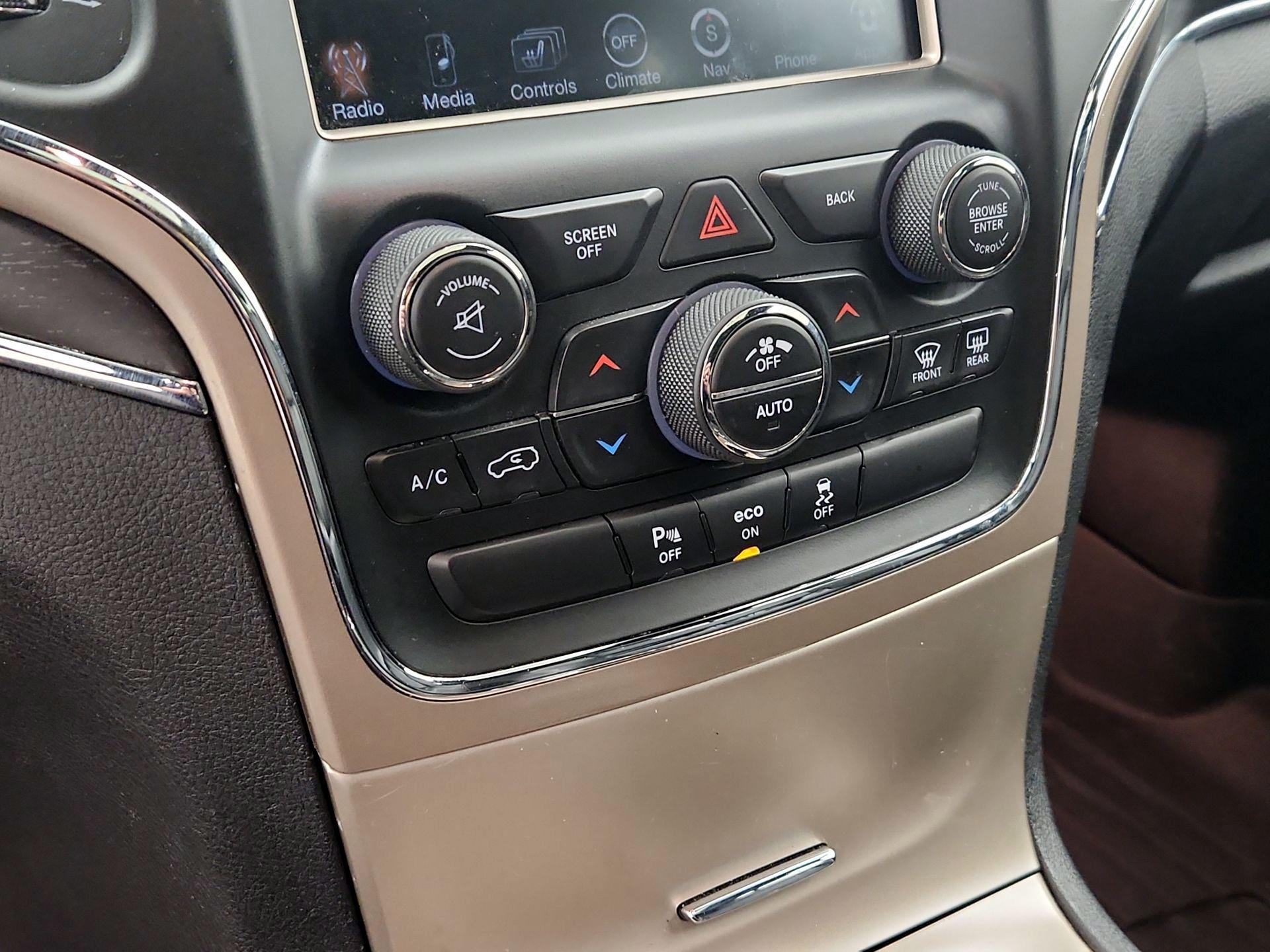 Thumbnail: 2014 Jeep Grand Cherokee - 17