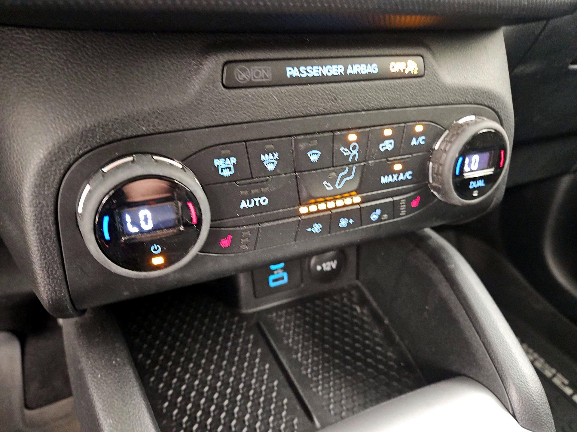 Thumbnail: 2021 Ford Bronco Sport - 16