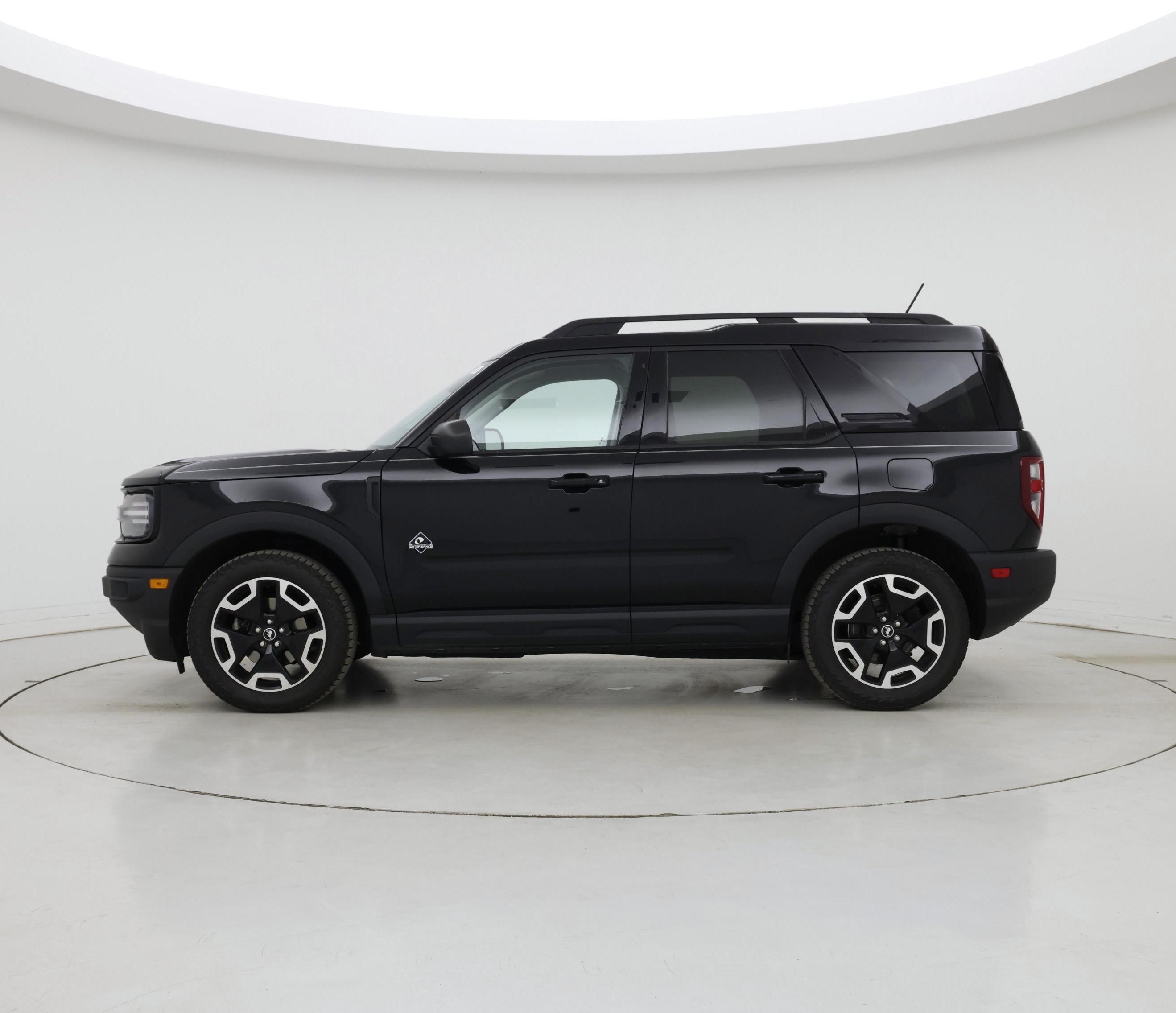 Thumbnail: 2021 Ford Bronco Sport - 3