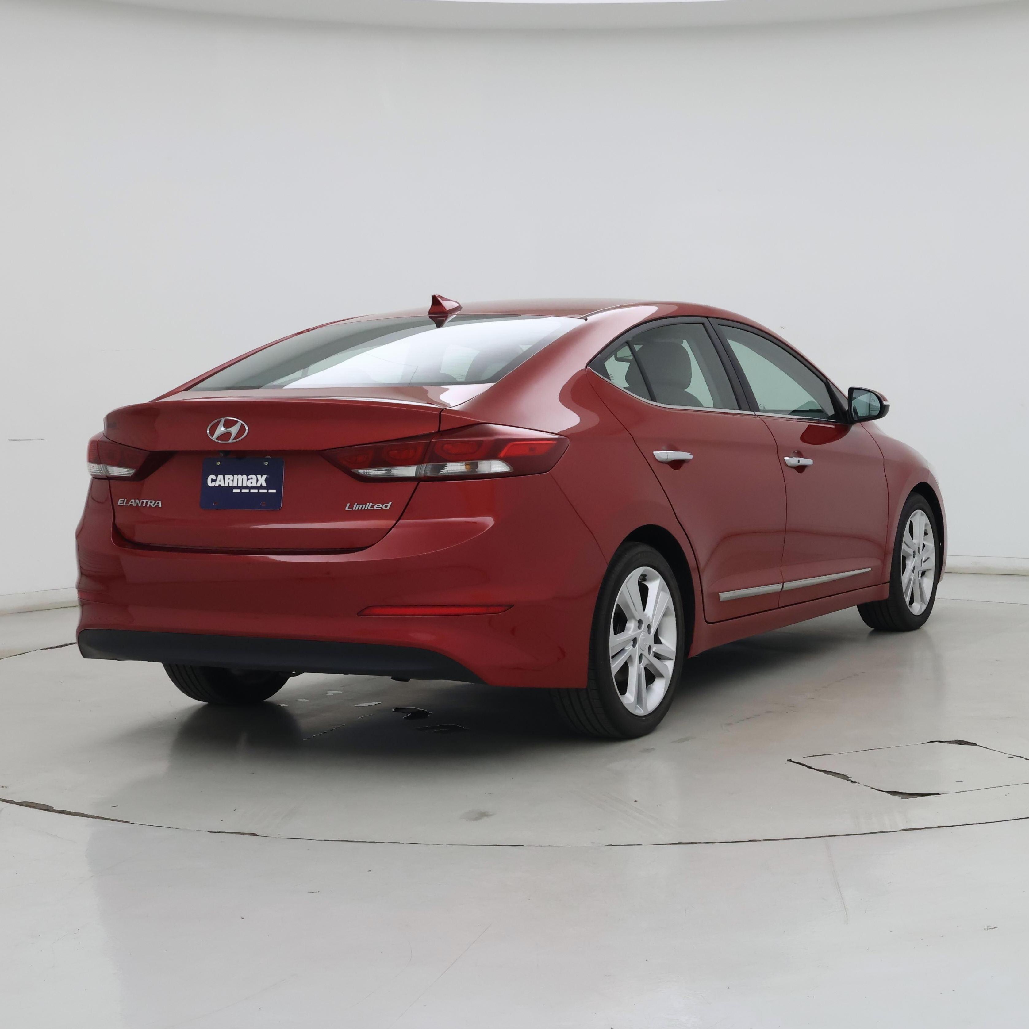 Thumbnail: 2017 Hyundai Elantra - 8