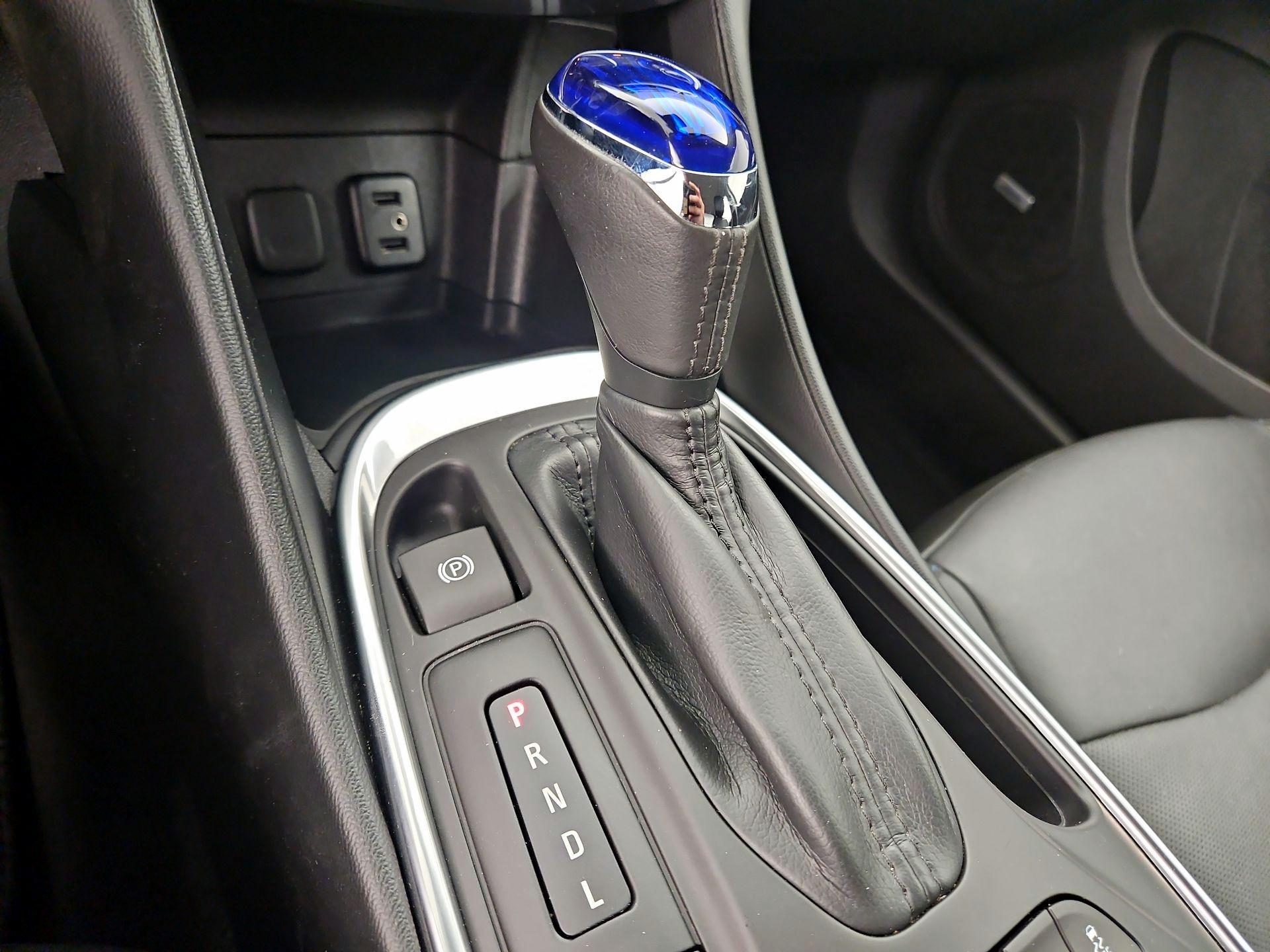 Thumbnail: 2017 Chevrolet Volt - 18