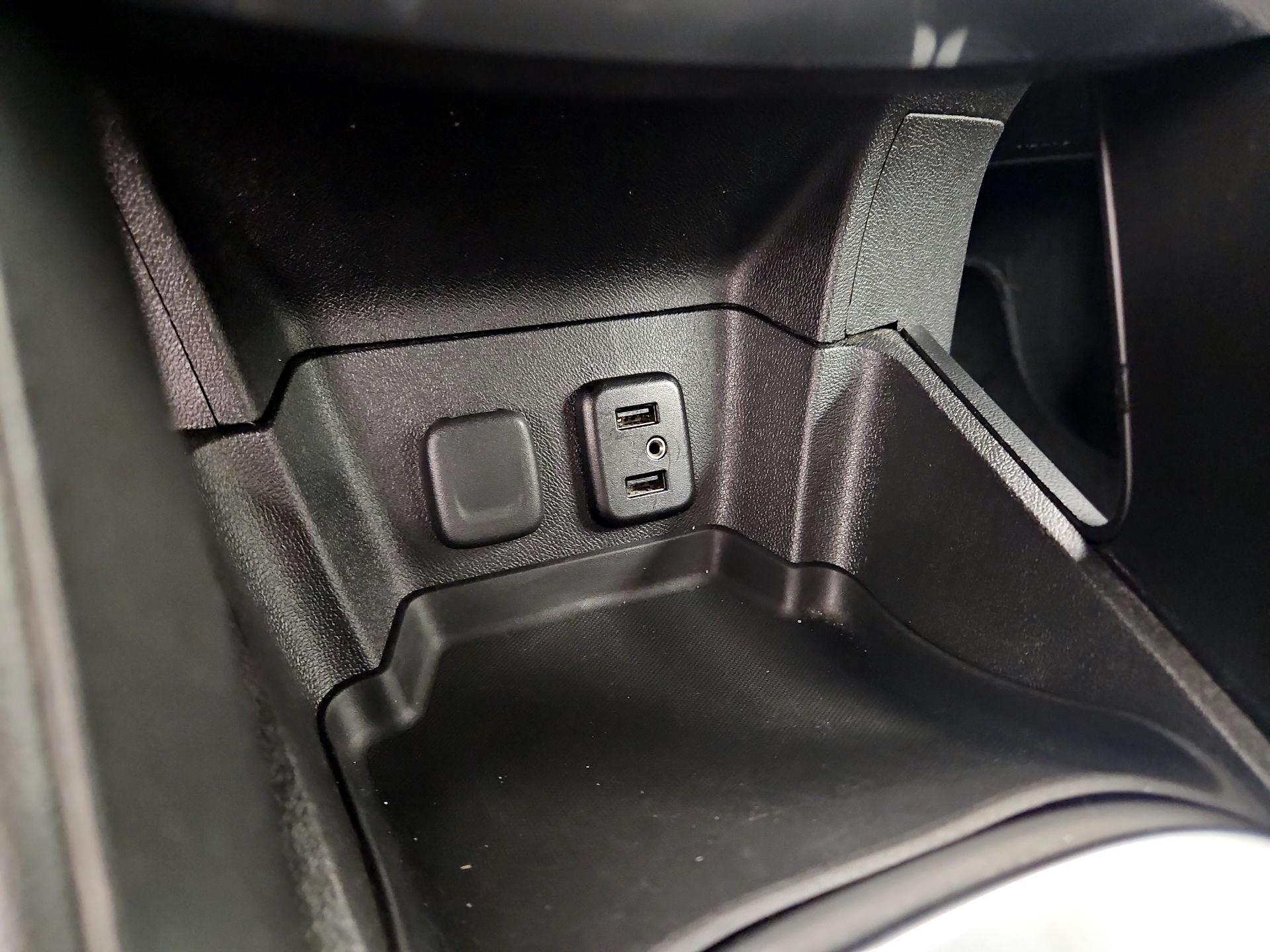 Thumbnail: 2017 Chevrolet Volt - 19
