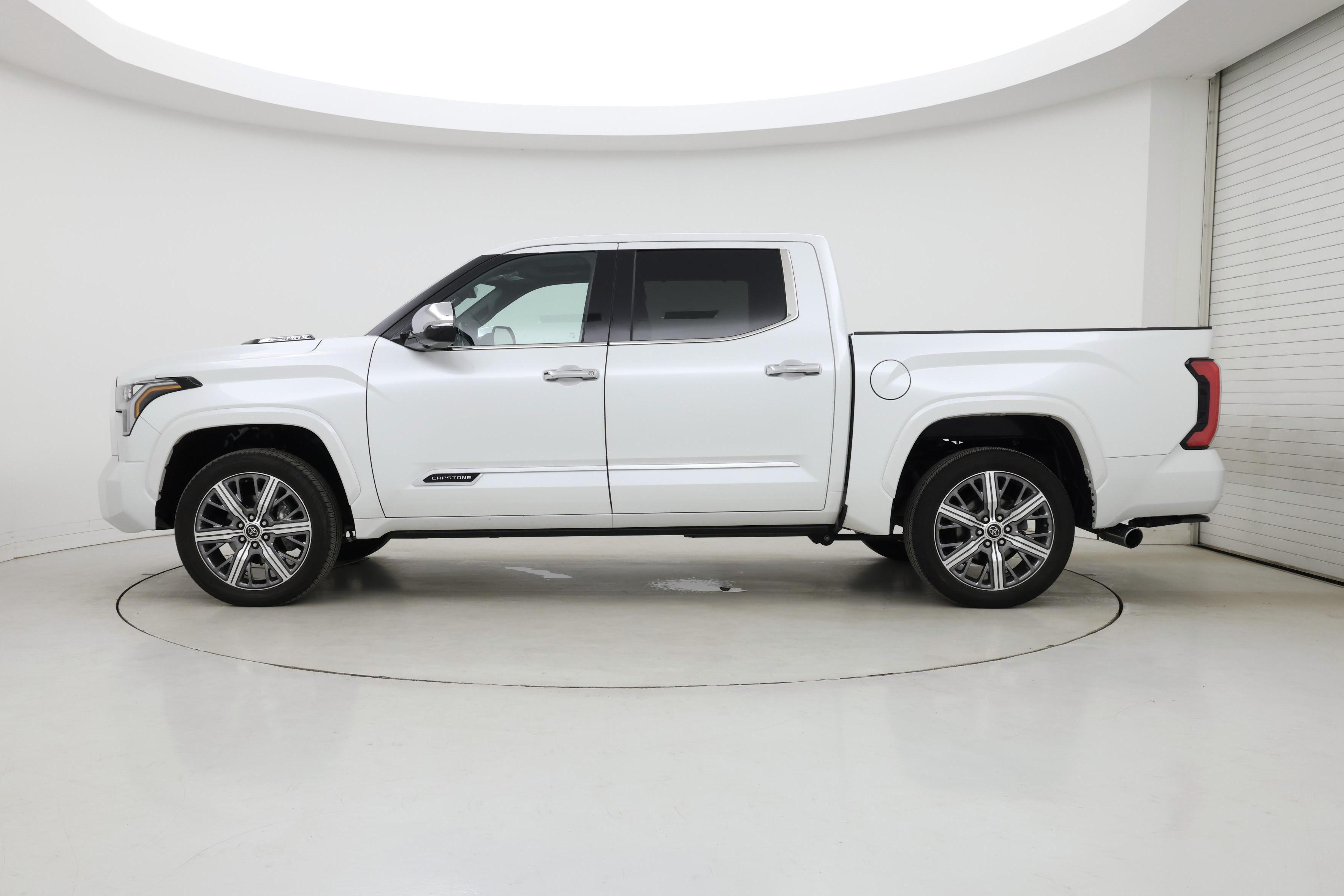 Thumbnail: 2023 Toyota Tundra - 3