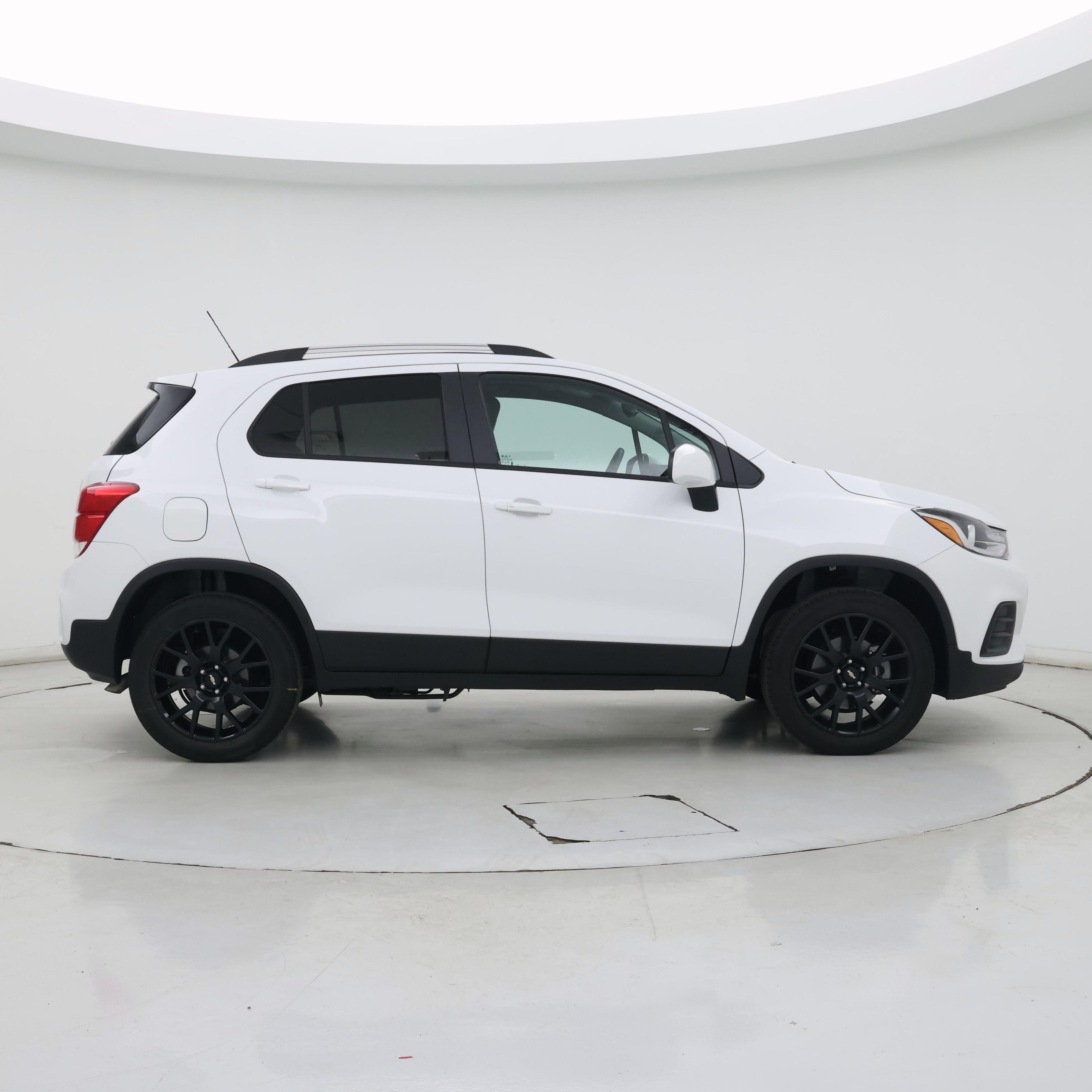 Thumbnail: 2022 Chevrolet Trax - 7