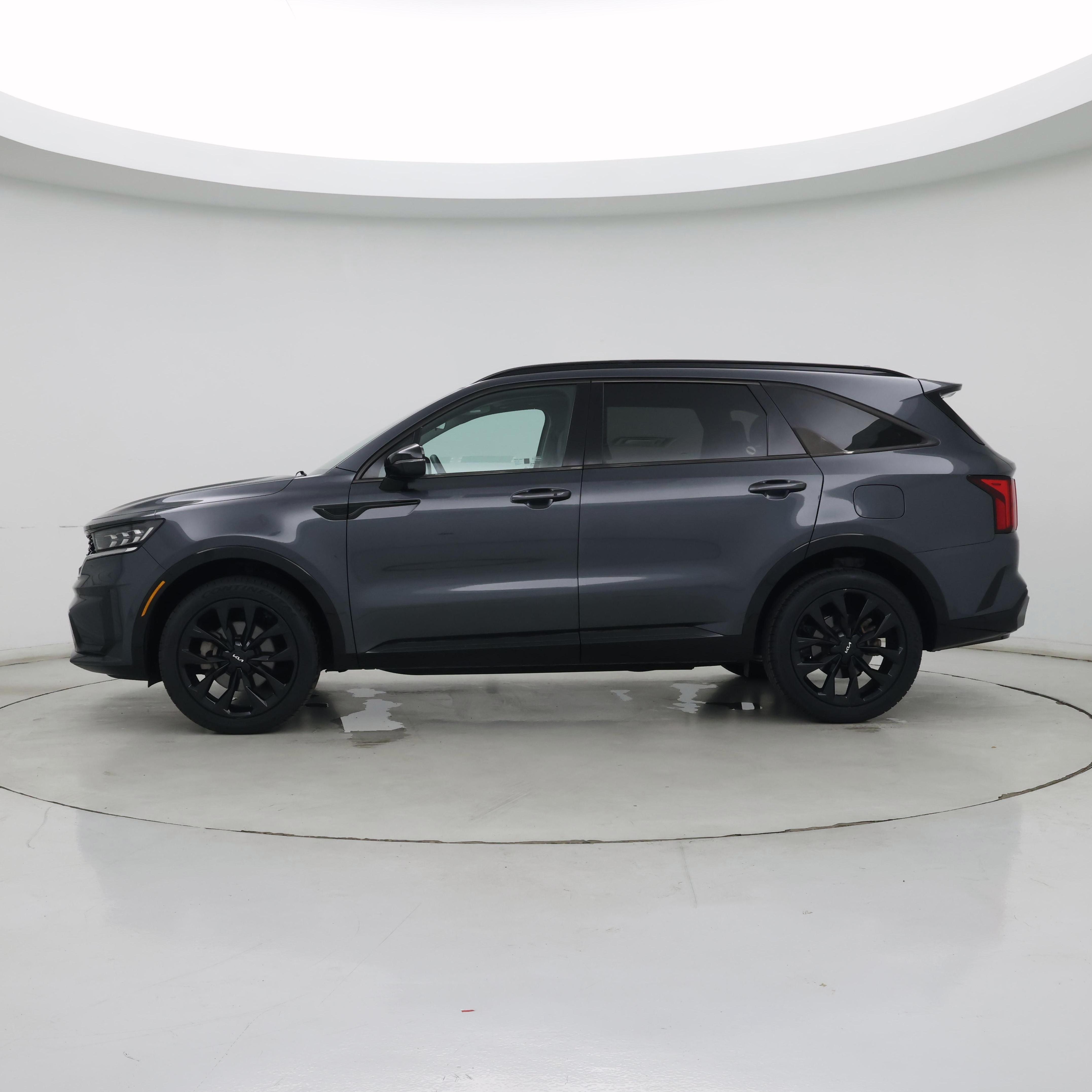 Thumbnail: 2022 Kia Sorento - 3