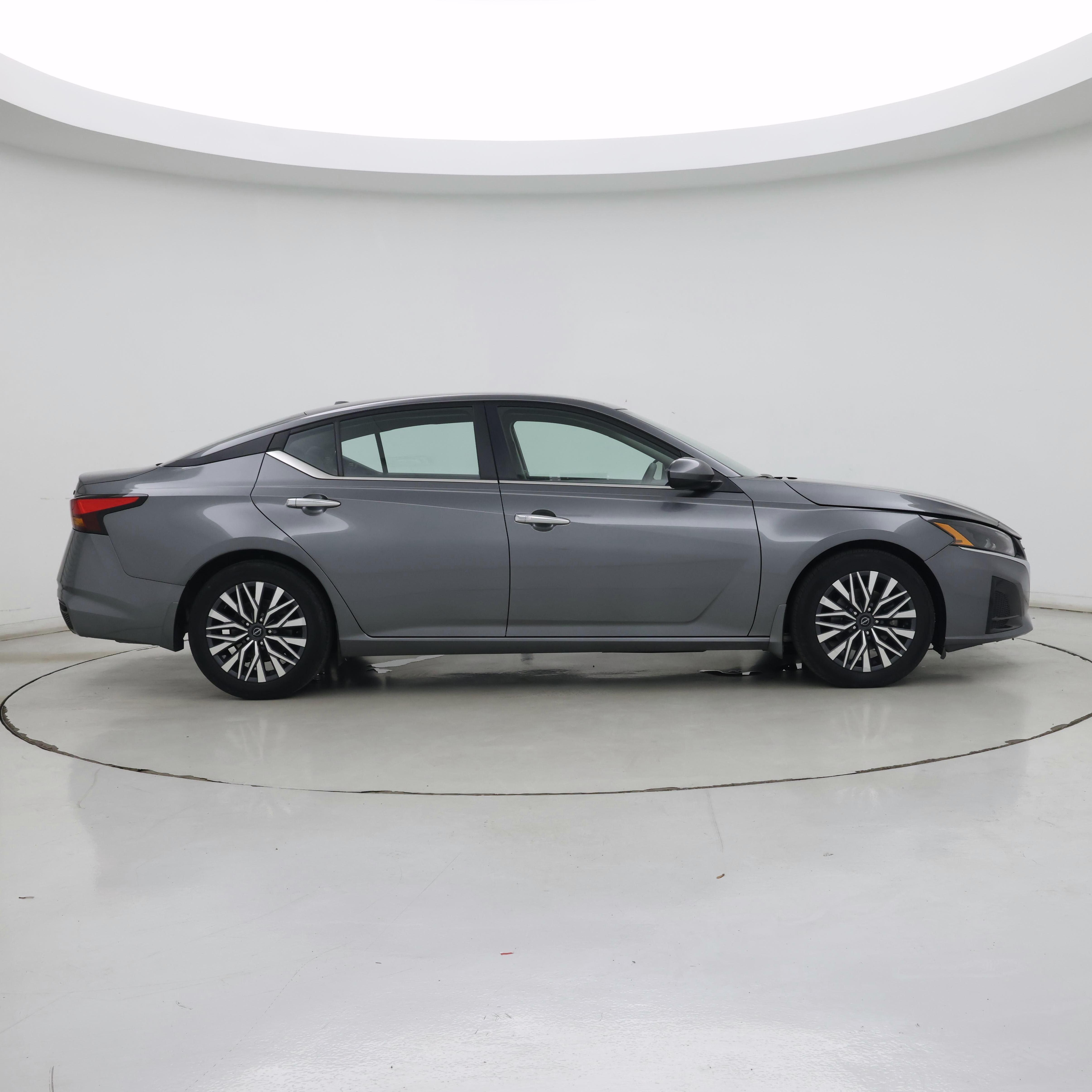 Thumbnail: 2023 Nissan Altima - 7