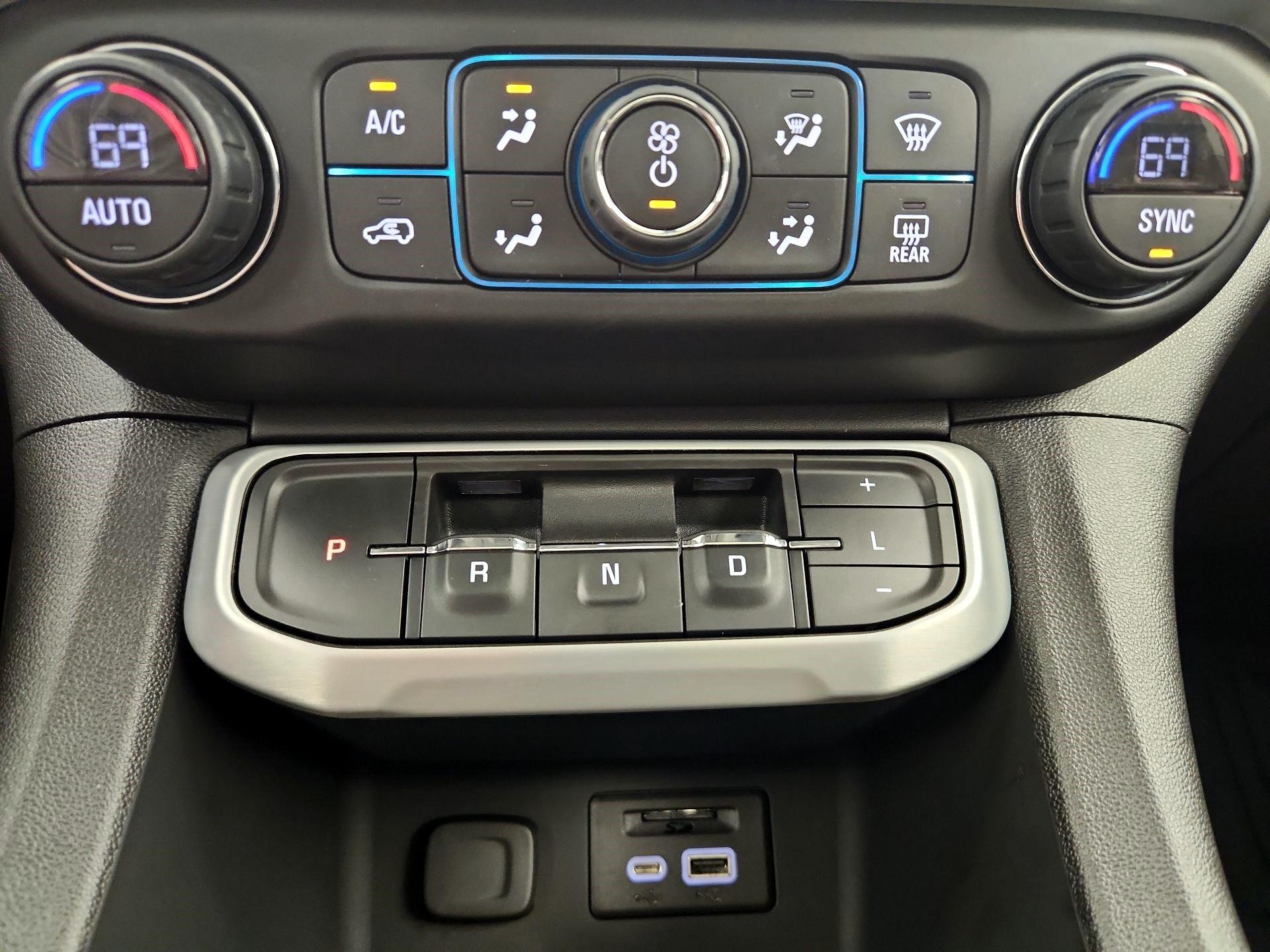 Thumbnail: 2022 GMC Acadia - 17