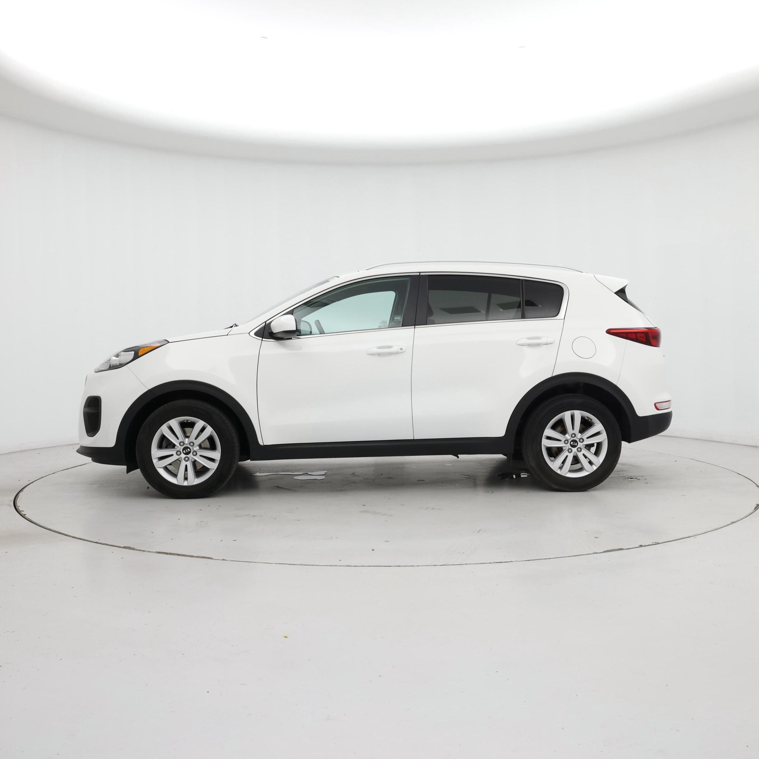 Thumbnail: 2019 Kia Sportage - 3