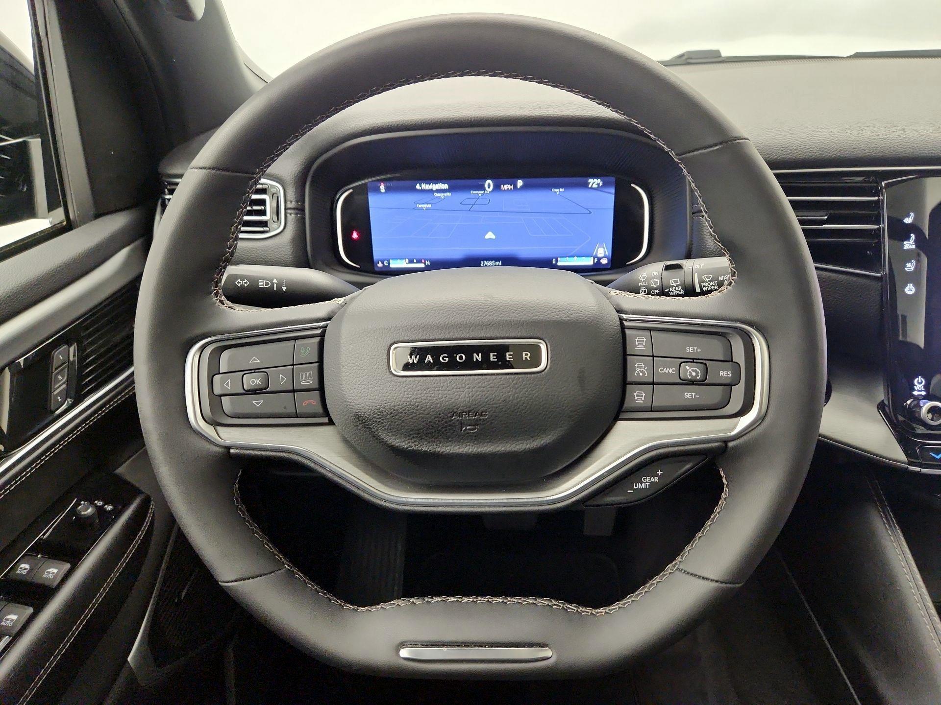 Thumbnail: 2023 Jeep Wagoneer - 10