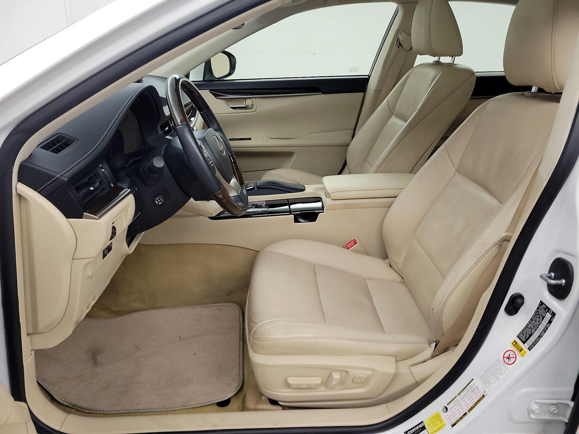 Thumbnail: 2014 Lexus ES - 11