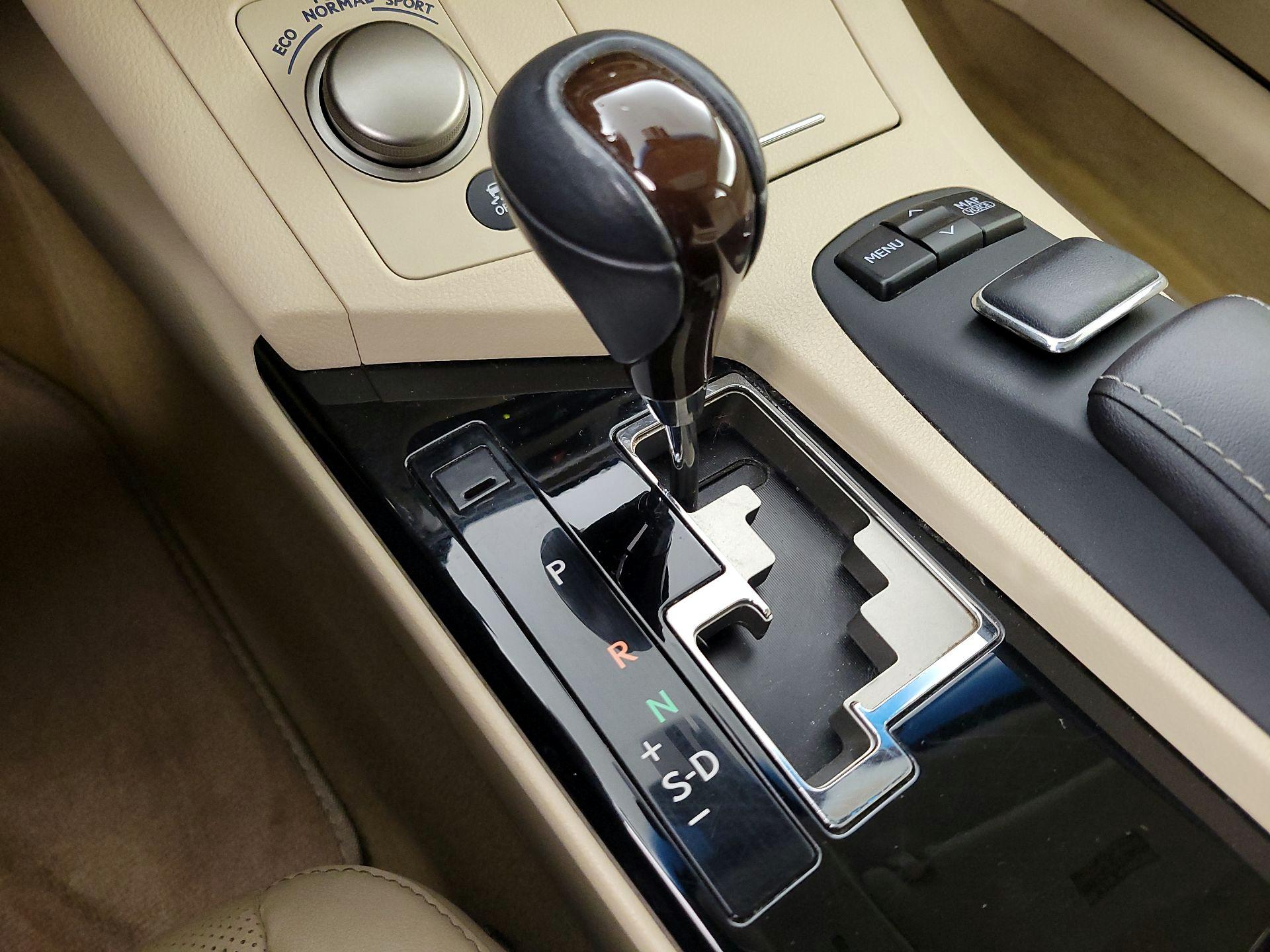 Thumbnail: 2014 Lexus ES - 17