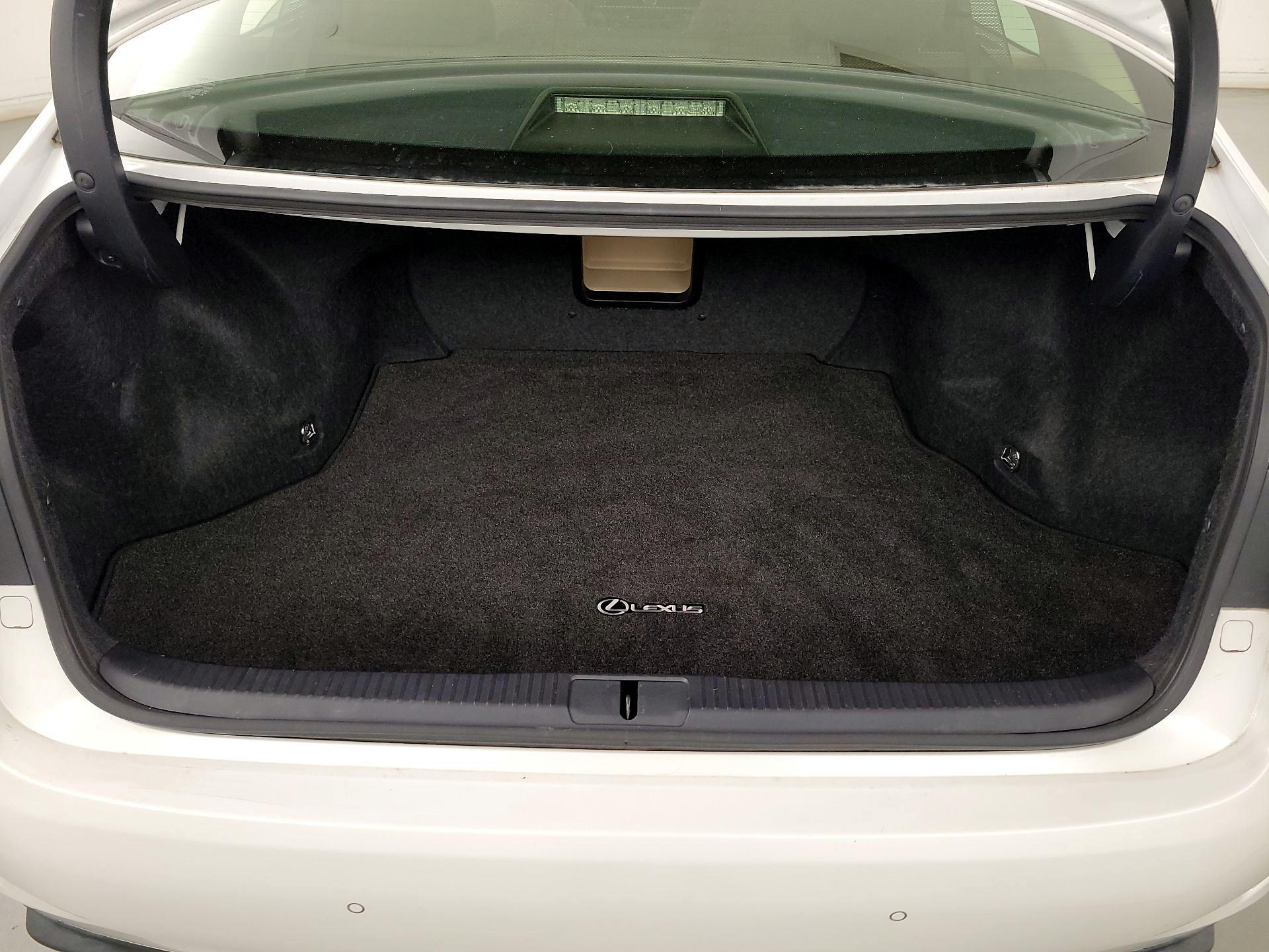 Thumbnail: 2014 Lexus ES - 20