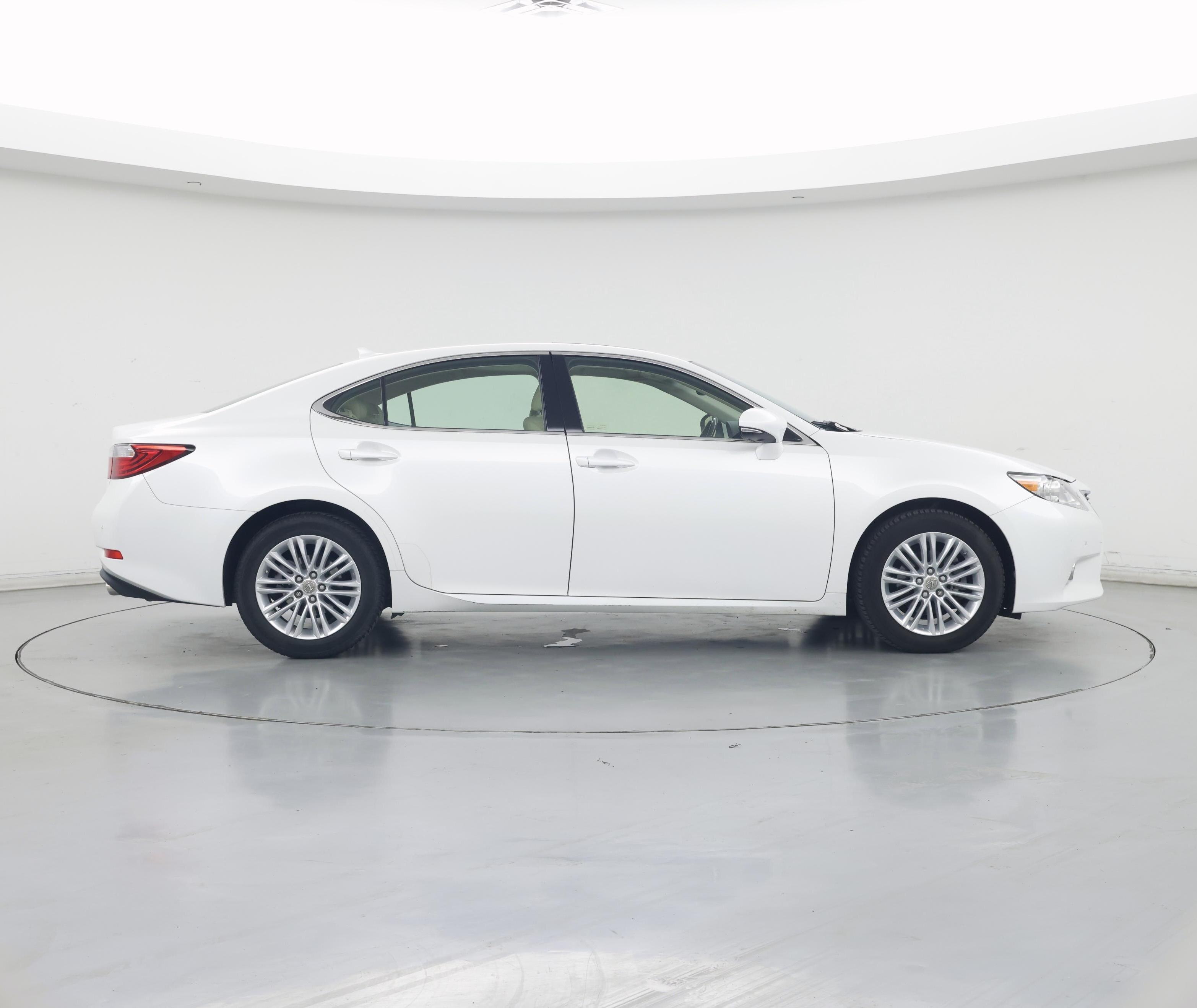 Thumbnail: 2014 Lexus ES - 7