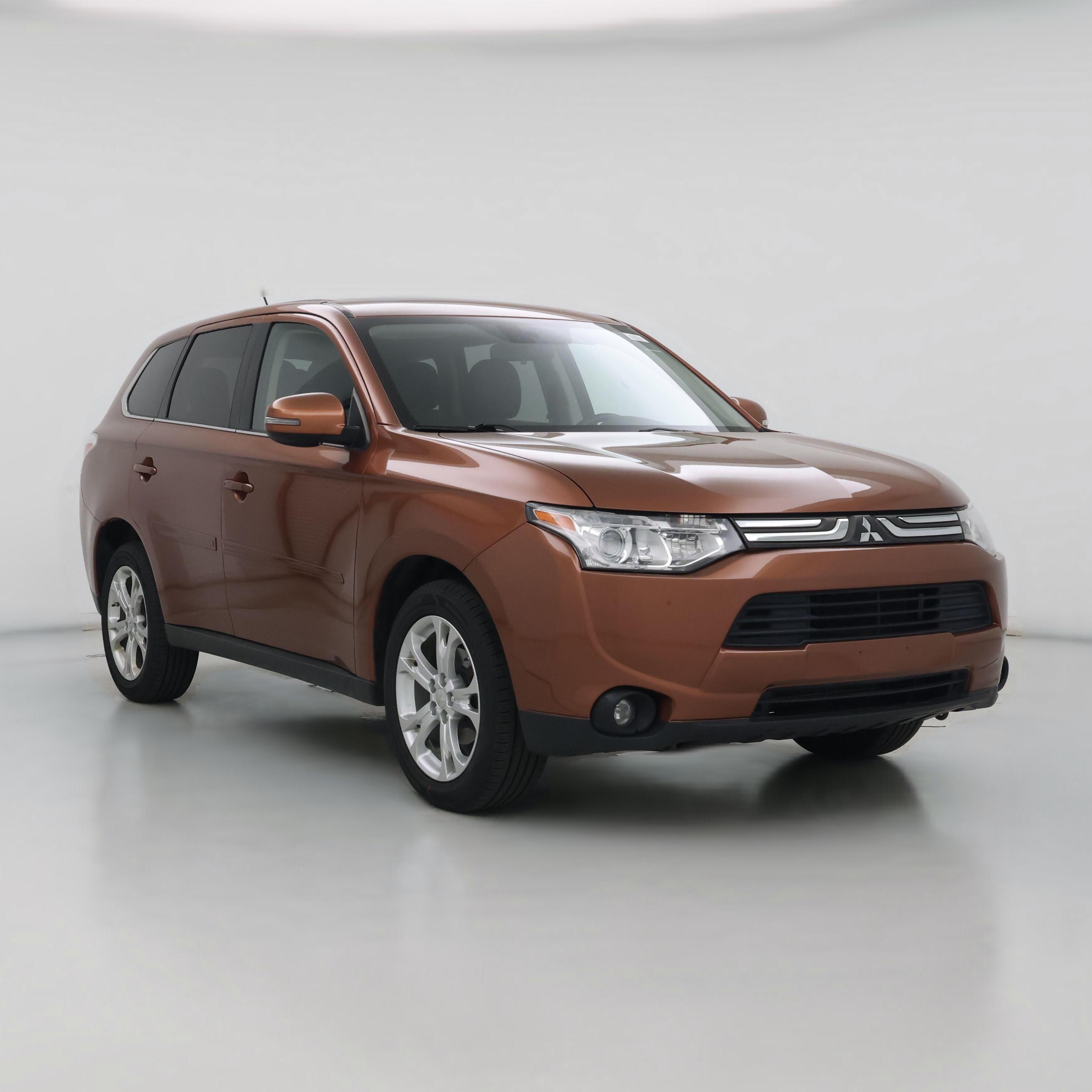 Thumbnail: 2014 Mitsubishi Outlander - 1