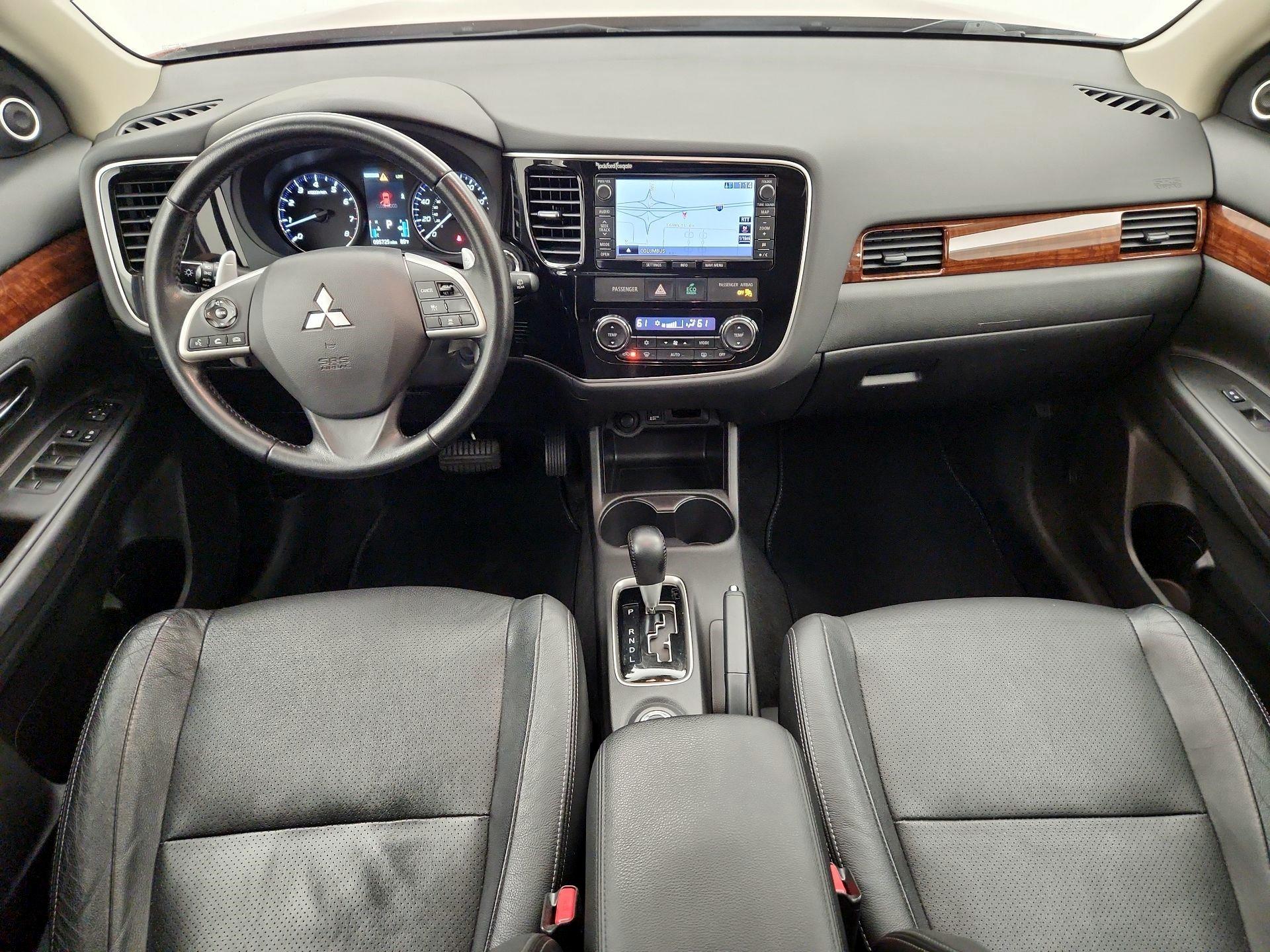 Thumbnail: 2014 Mitsubishi Outlander - 9