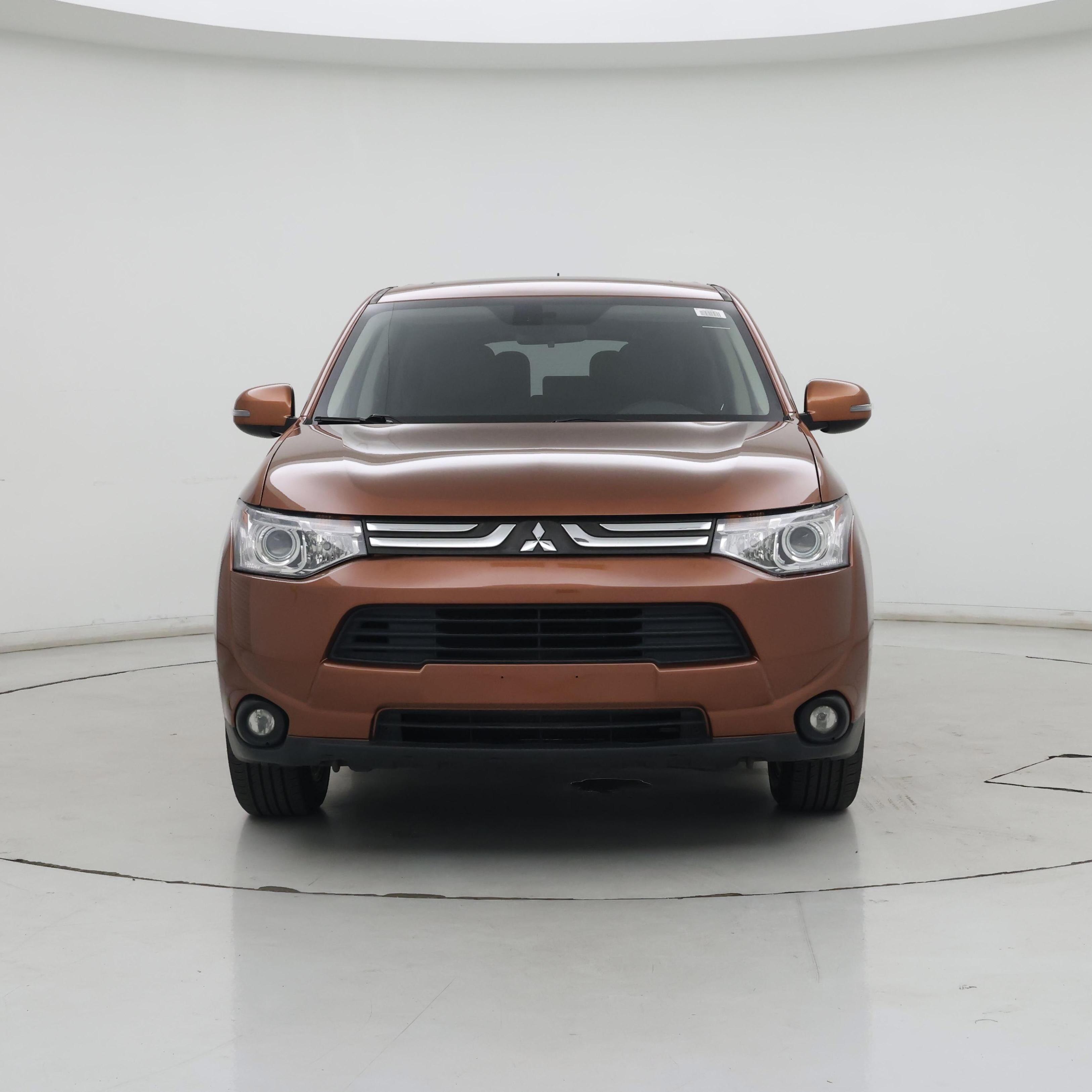 Thumbnail: 2014 Mitsubishi Outlander - 5